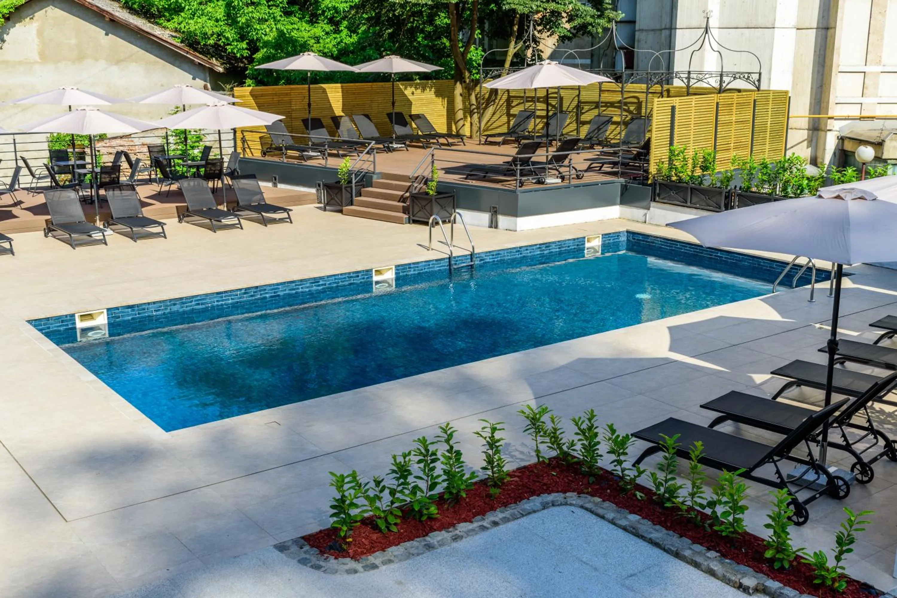 Patio in Emilia Lux Rooms