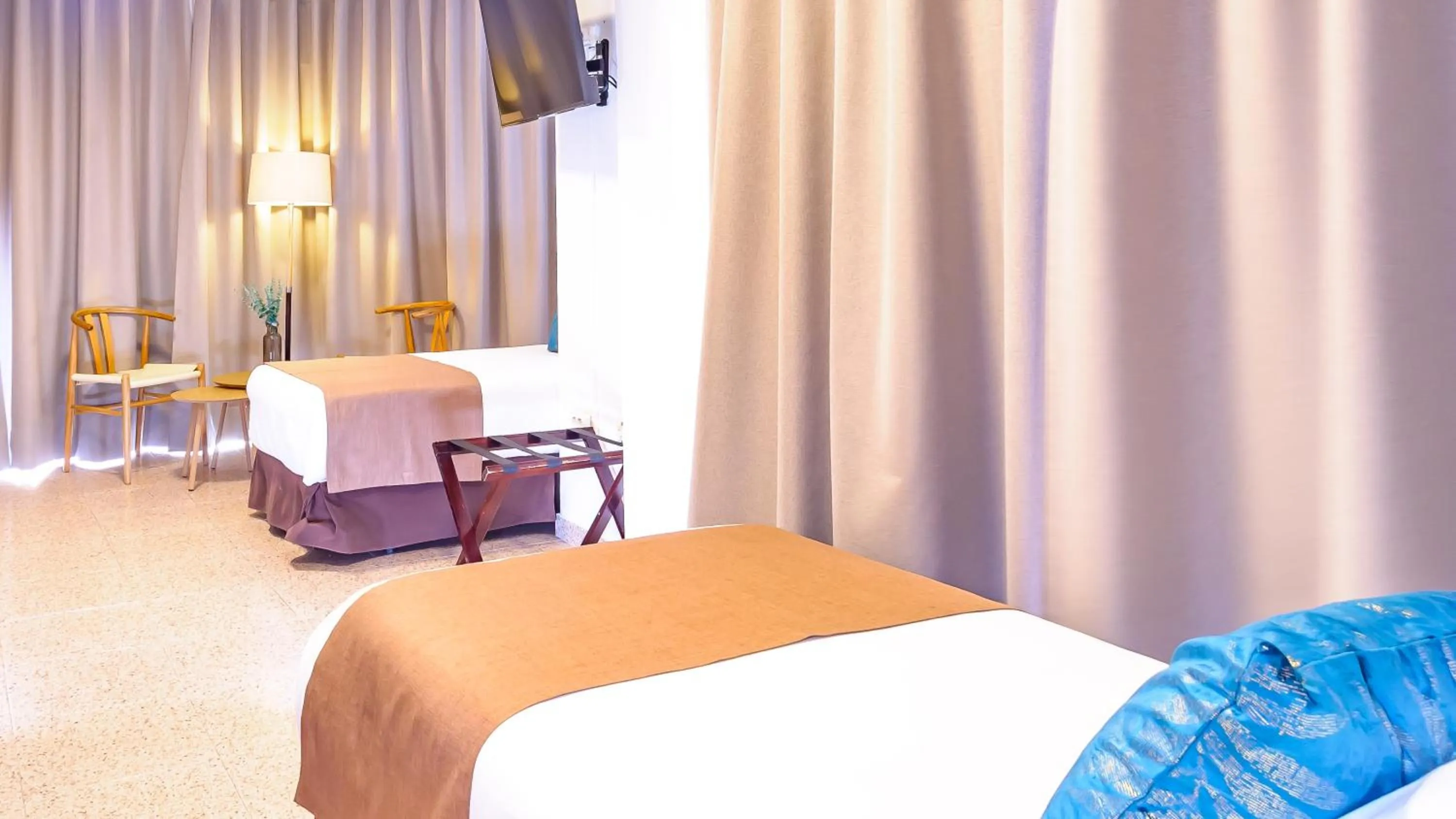 Bed in Hotel Eden Mar