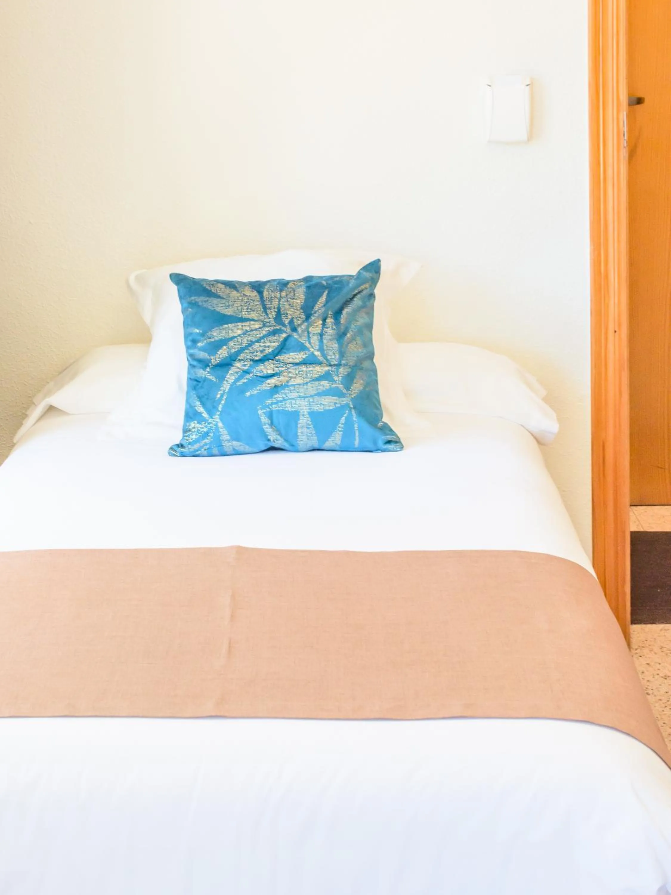 Bed in Hotel Eden Mar