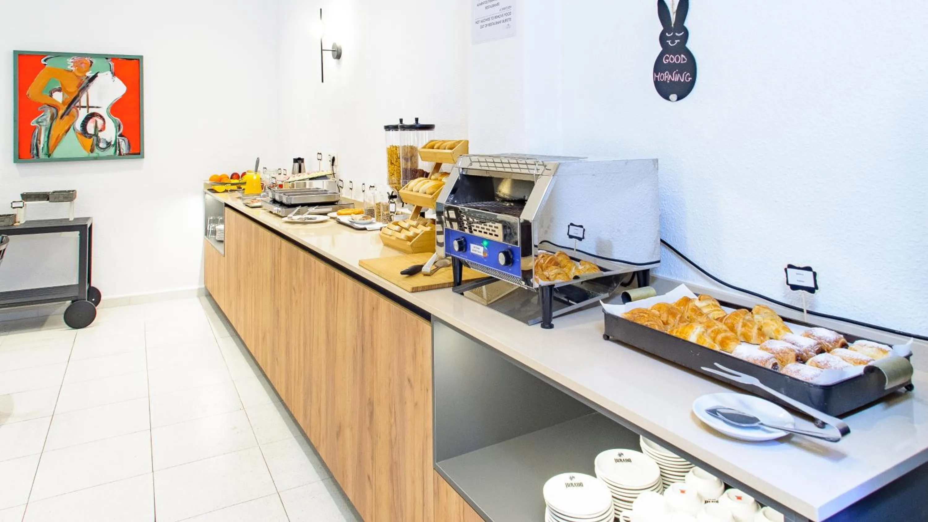 Restaurant/places to eat in Hotel Eden Mar