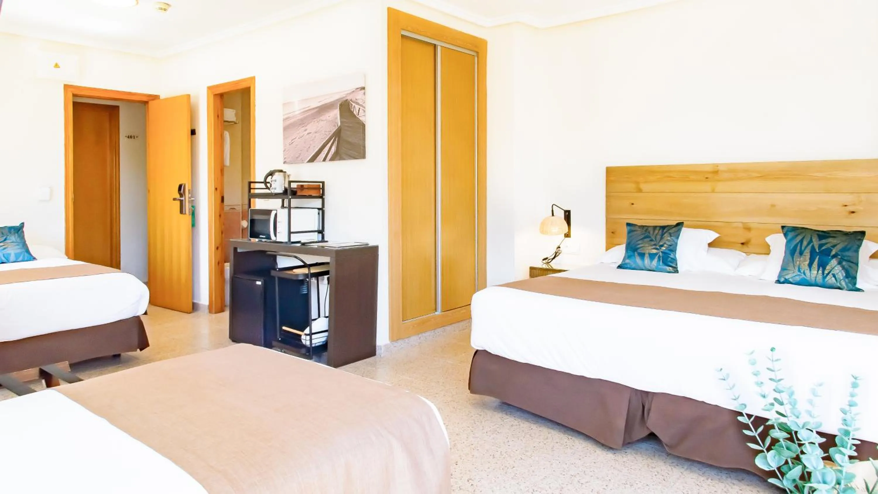 Photo of the whole room, Bed in Hotel Eden Mar