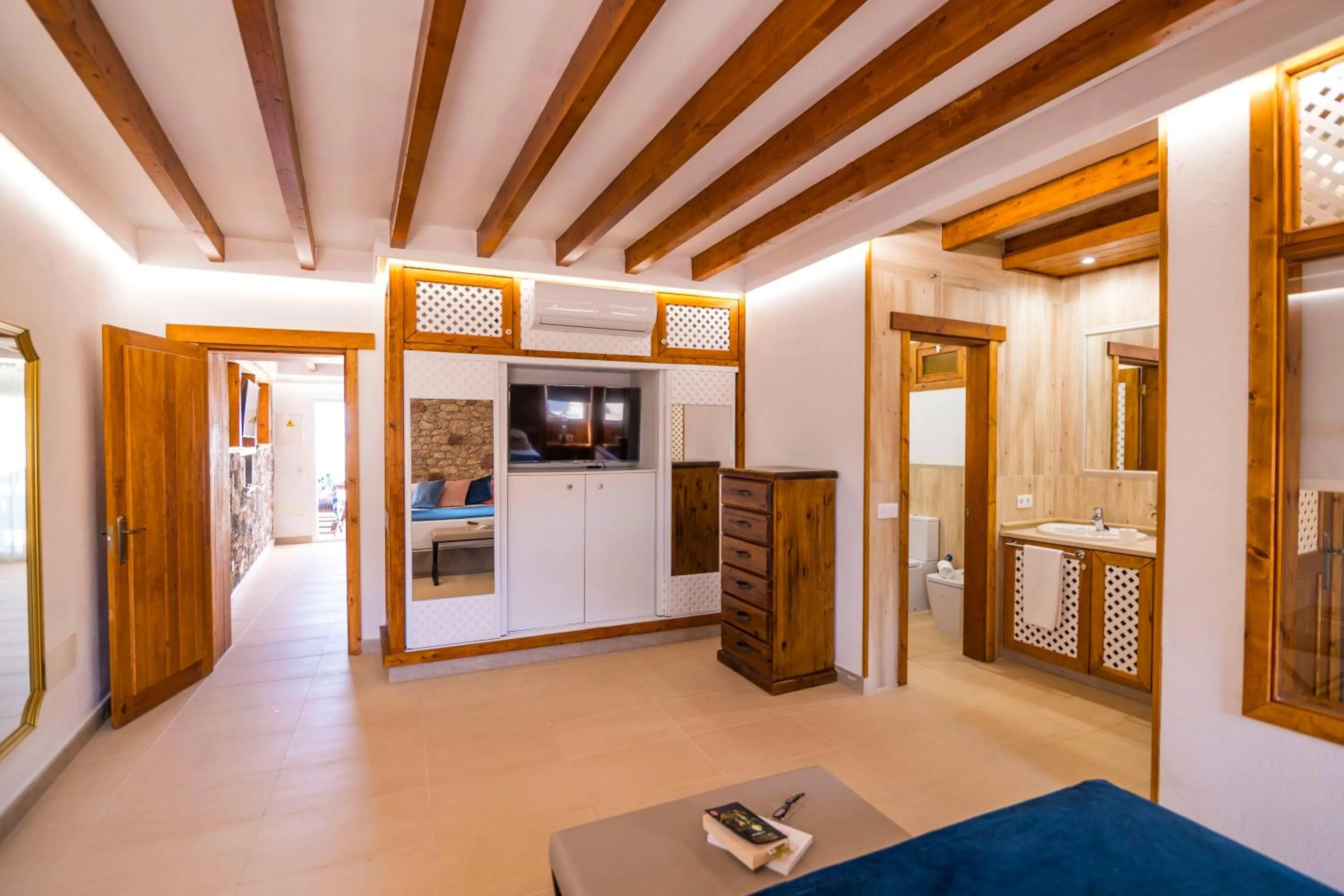 TV and multimedia in Hotel Rural Rosario Martin