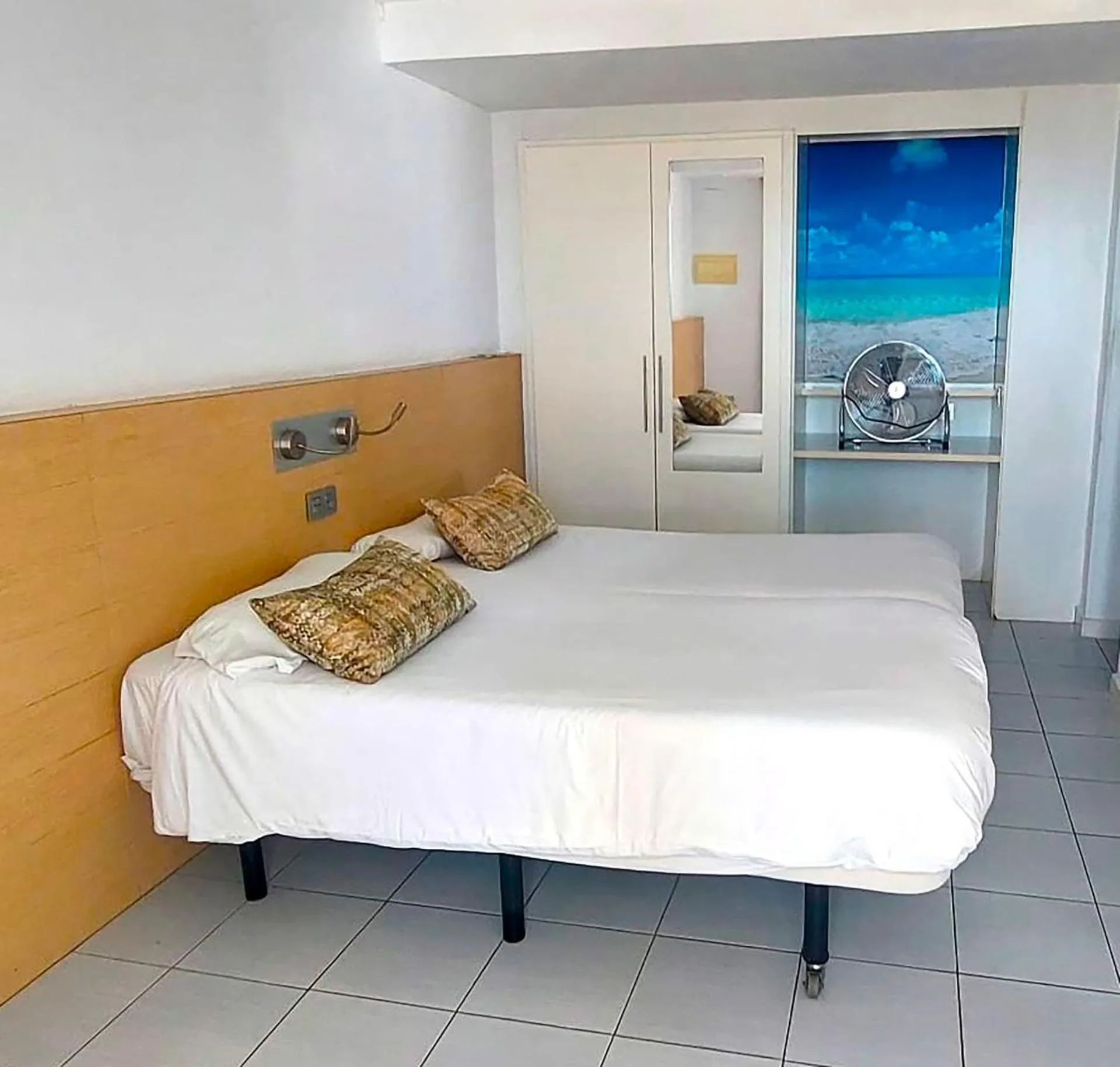 Photo of the whole room, Bed in Servatur Riosol