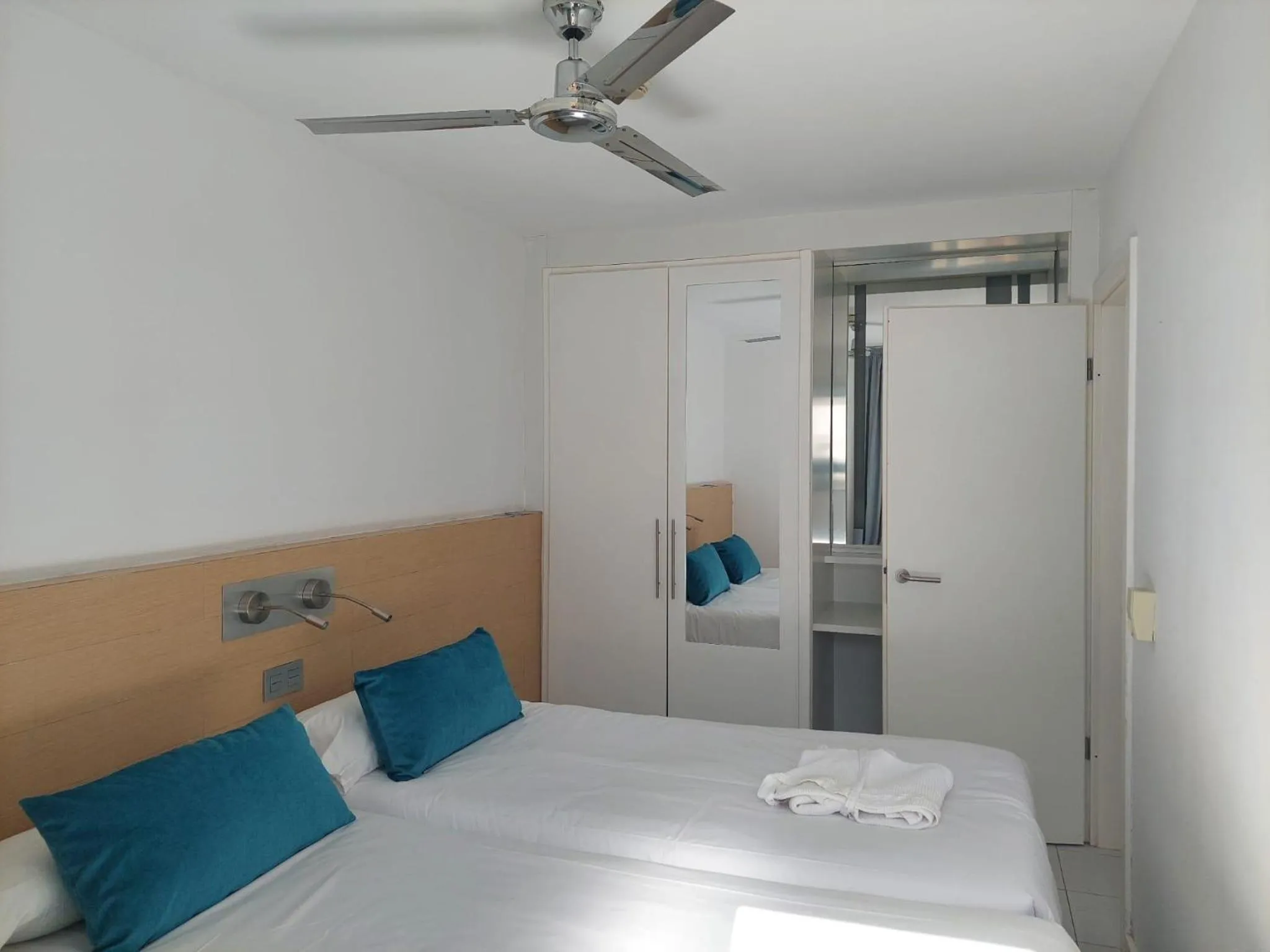 Bathroom, Bed in Servatur Riosol