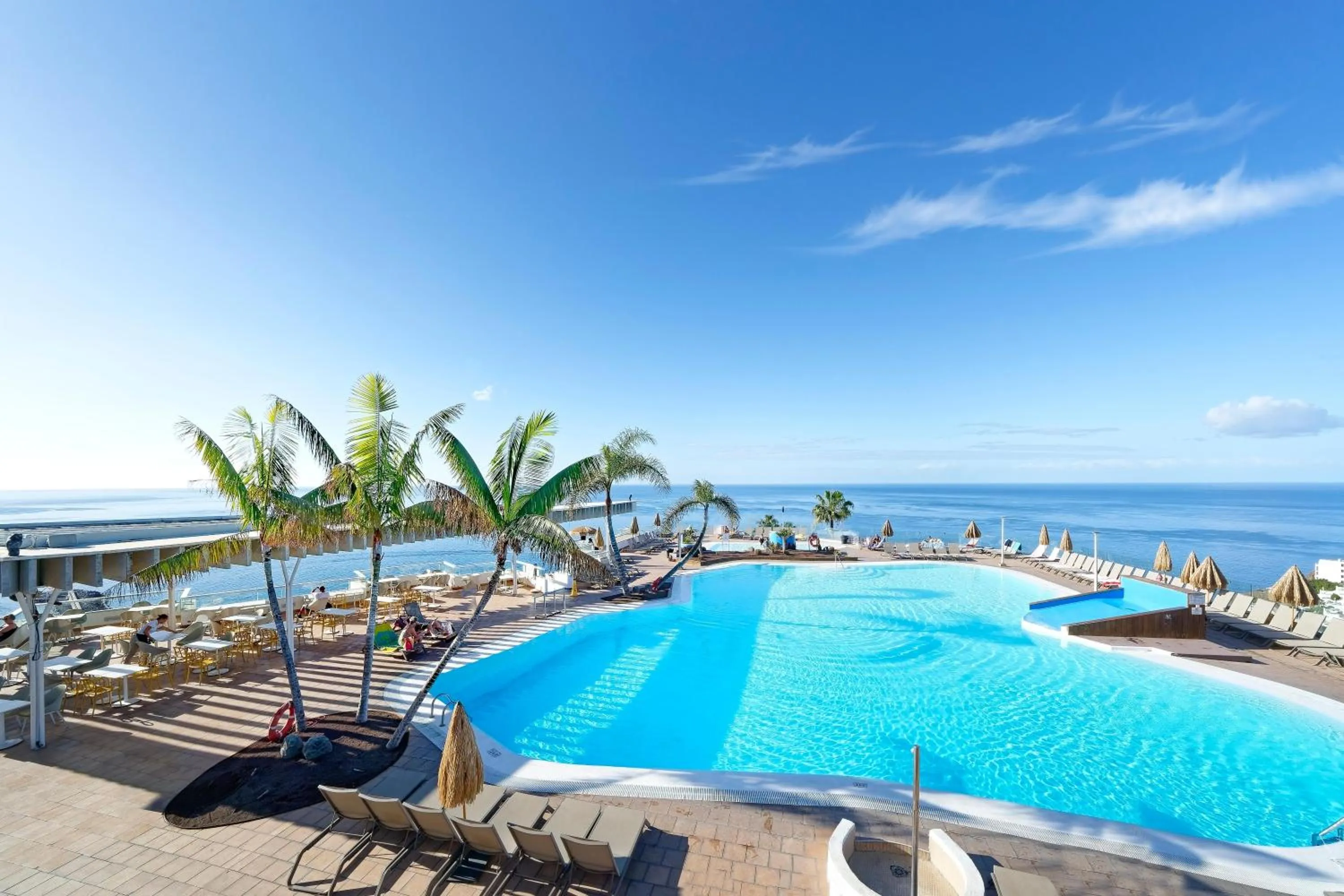 Swimming pool in Servatur Riosol