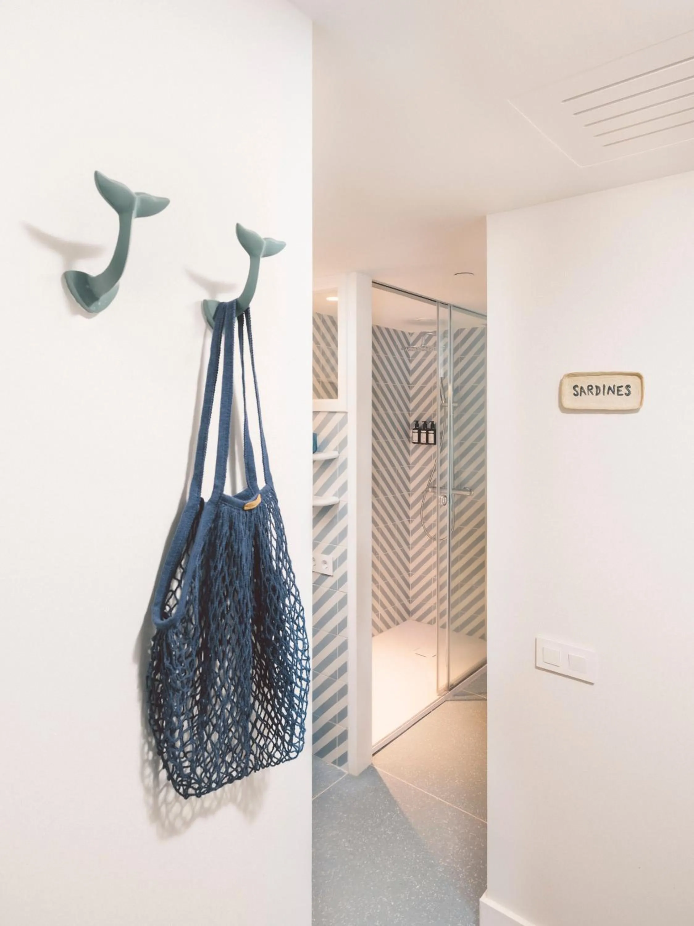 Shower in The Salmar - New Opening