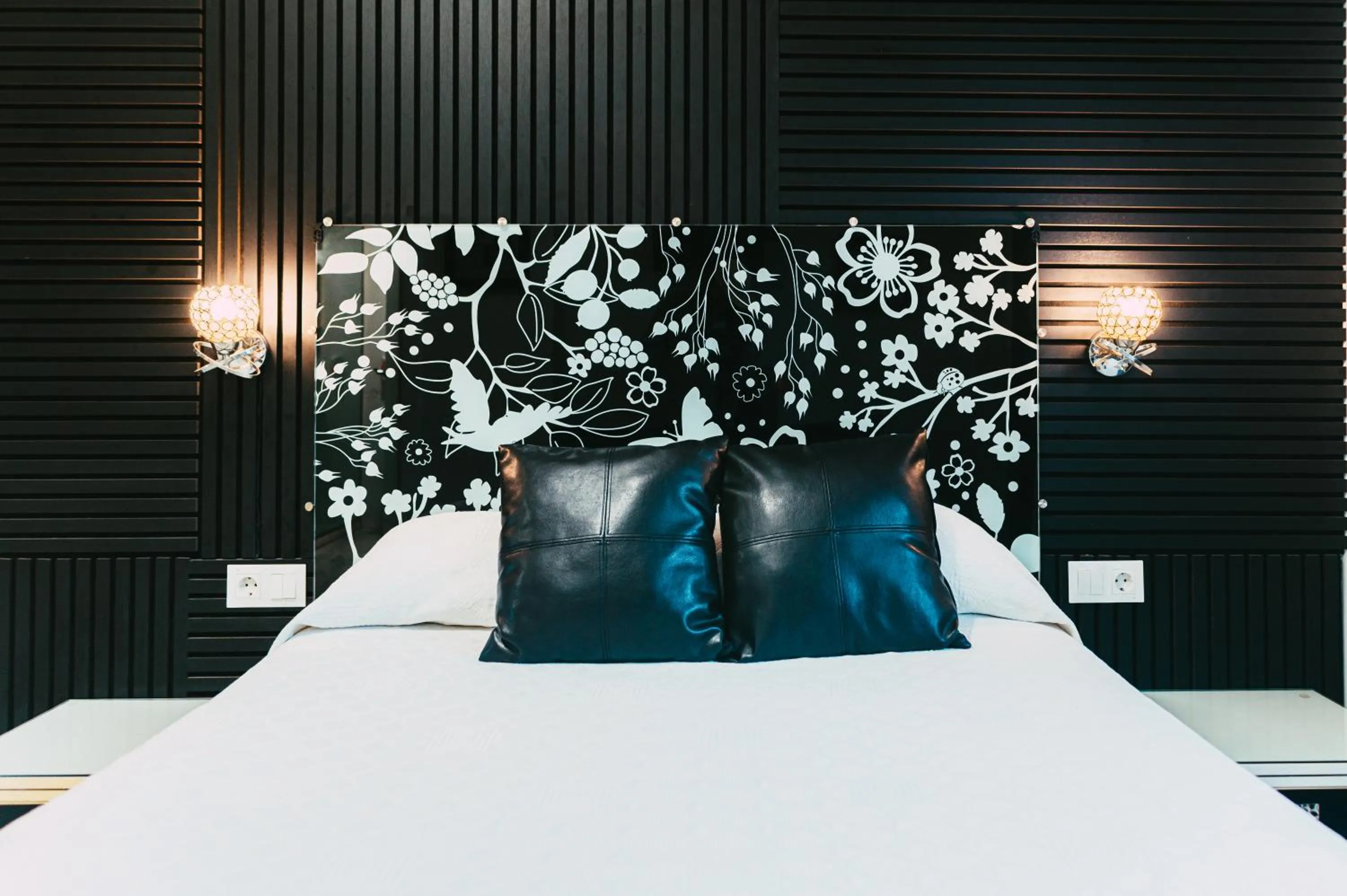 Bed in Hostal Mont Royal