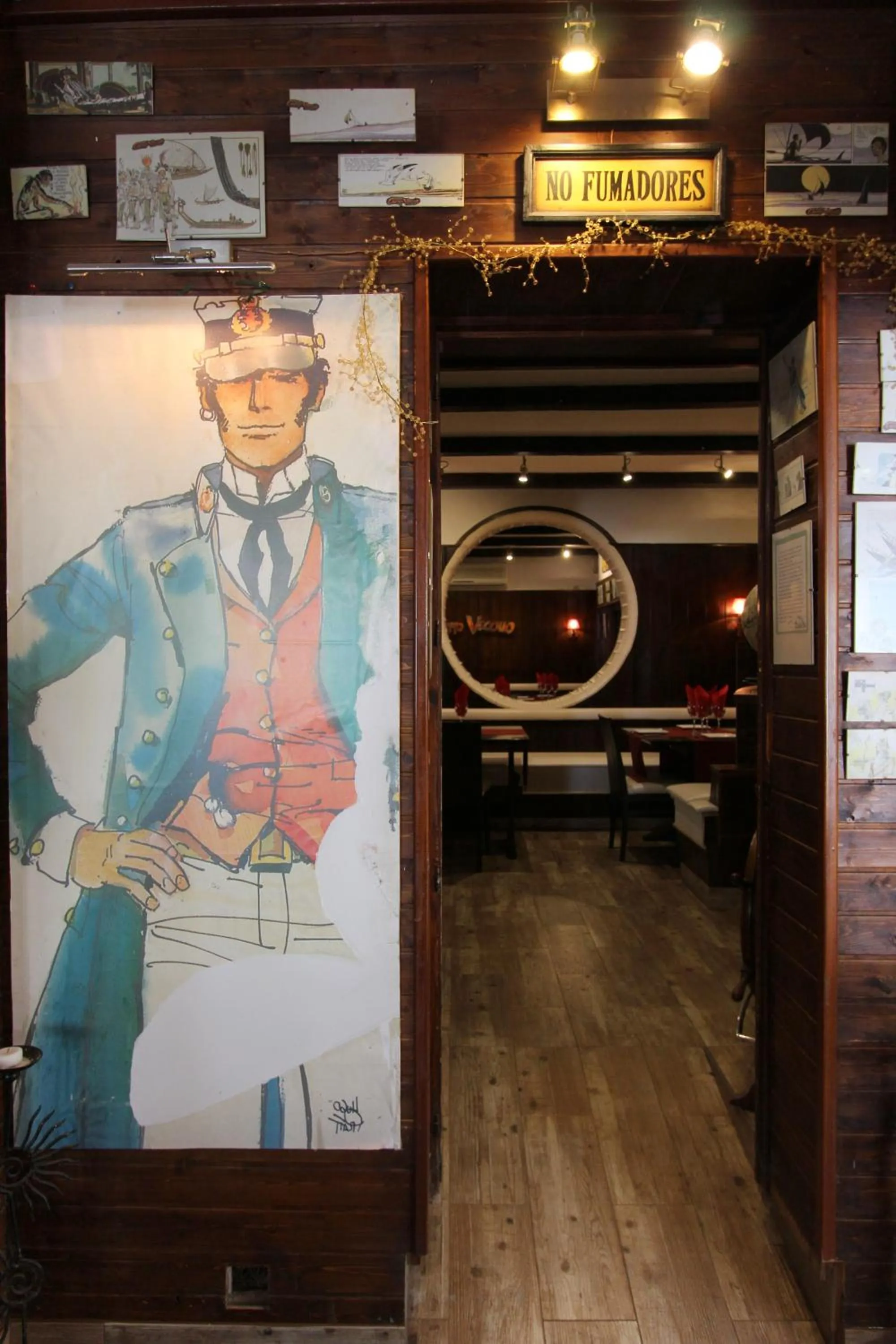 Restaurant/places to eat in Hostal Mont Royal