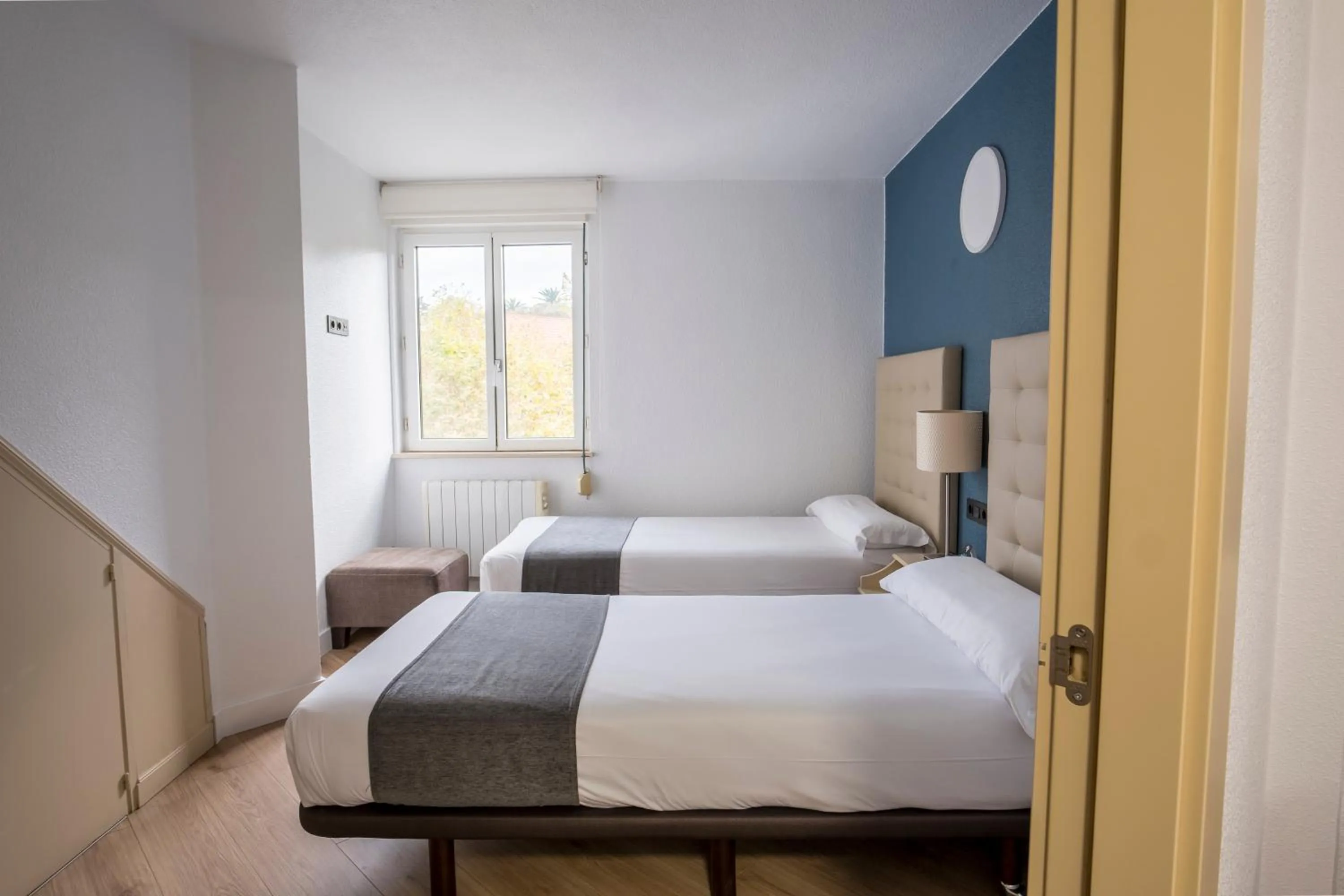 Bedroom, Bed in Alda Don Carlos