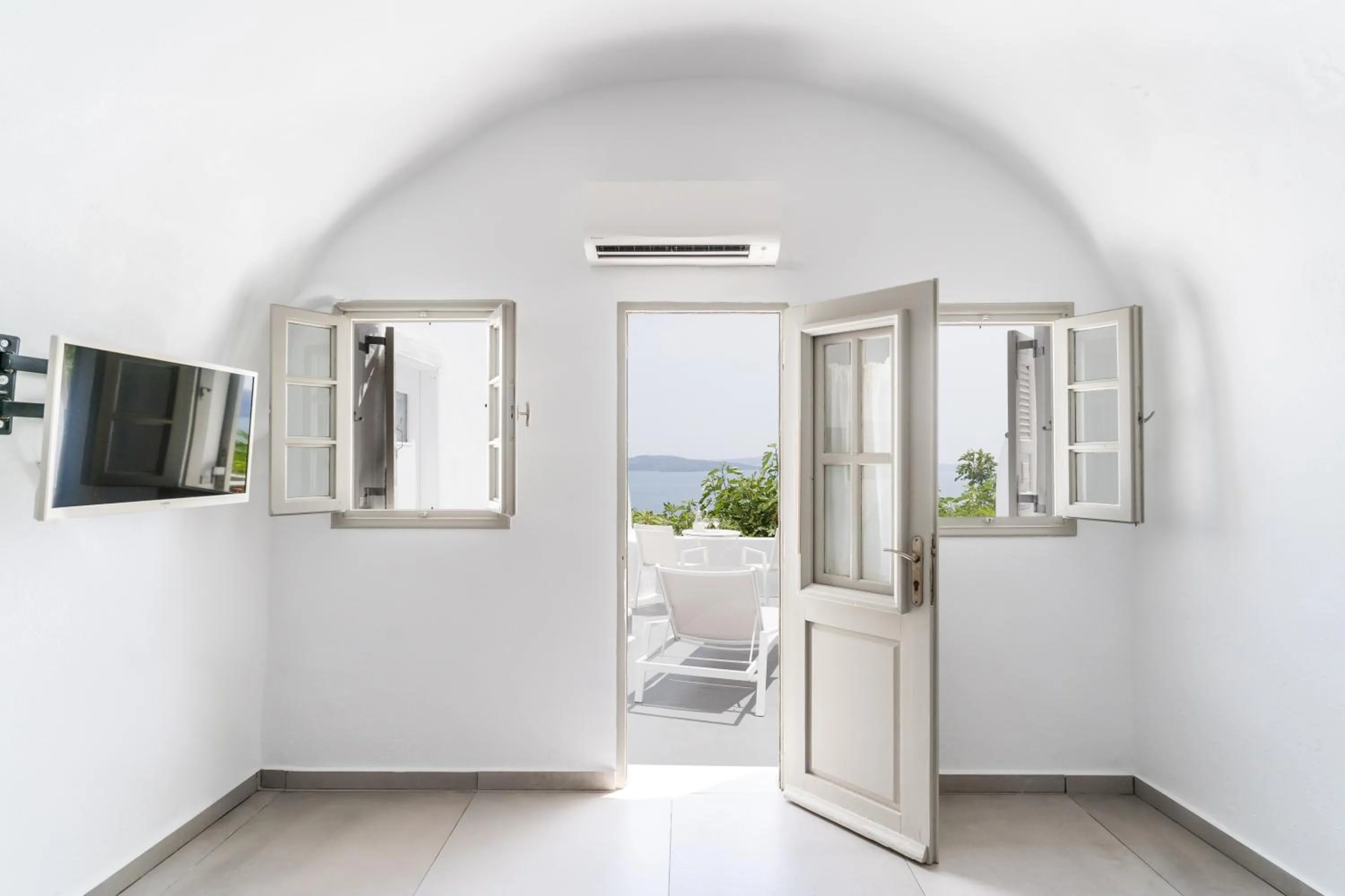 TV and multimedia in Vogue Suites