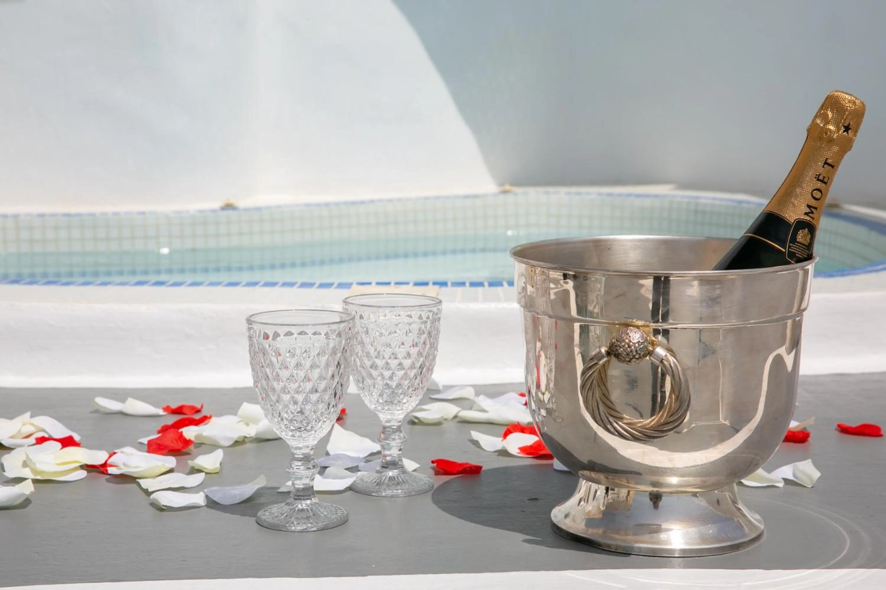 Decorative detail in Vogue Suites