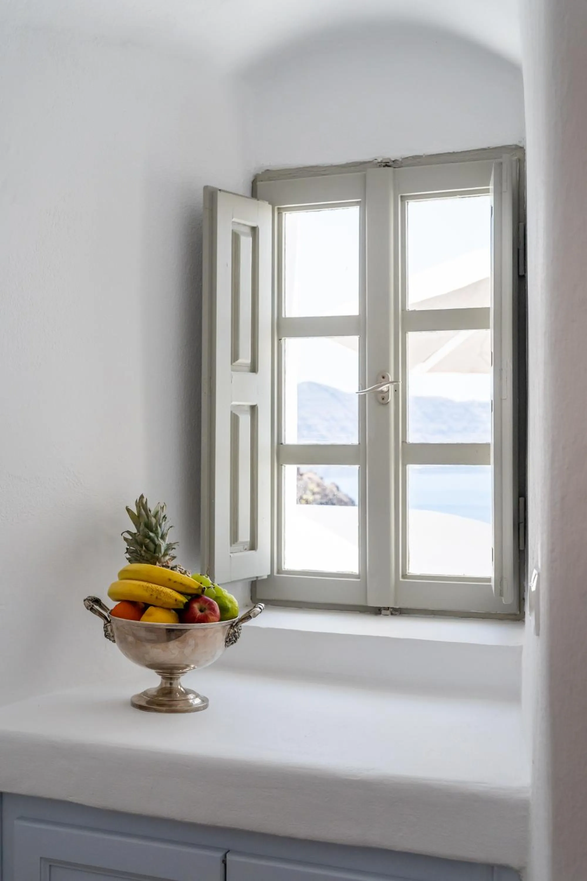 Decorative detail in Vogue Suites