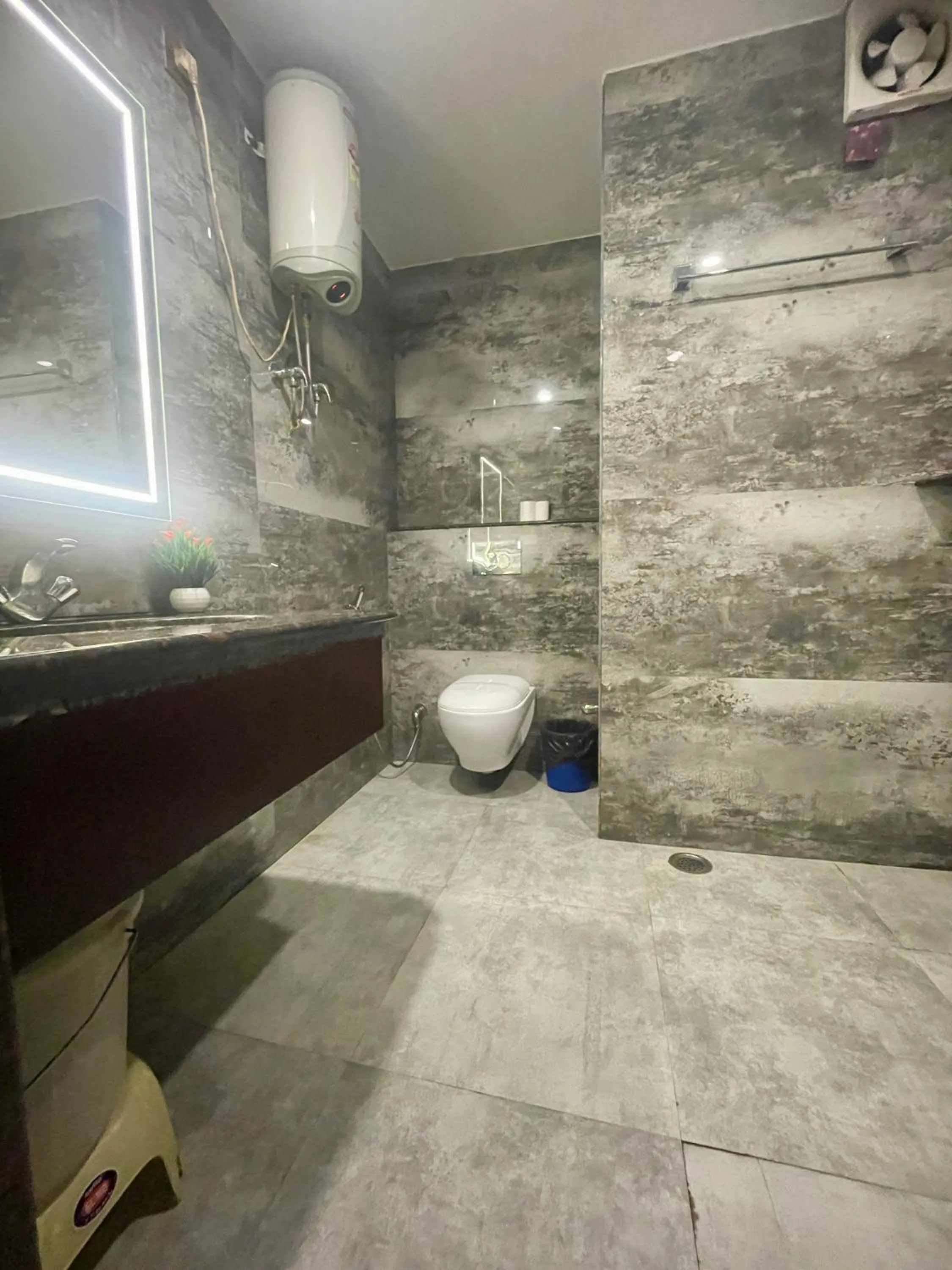 Bathroom in Hotel Tourist Inn By Sagar