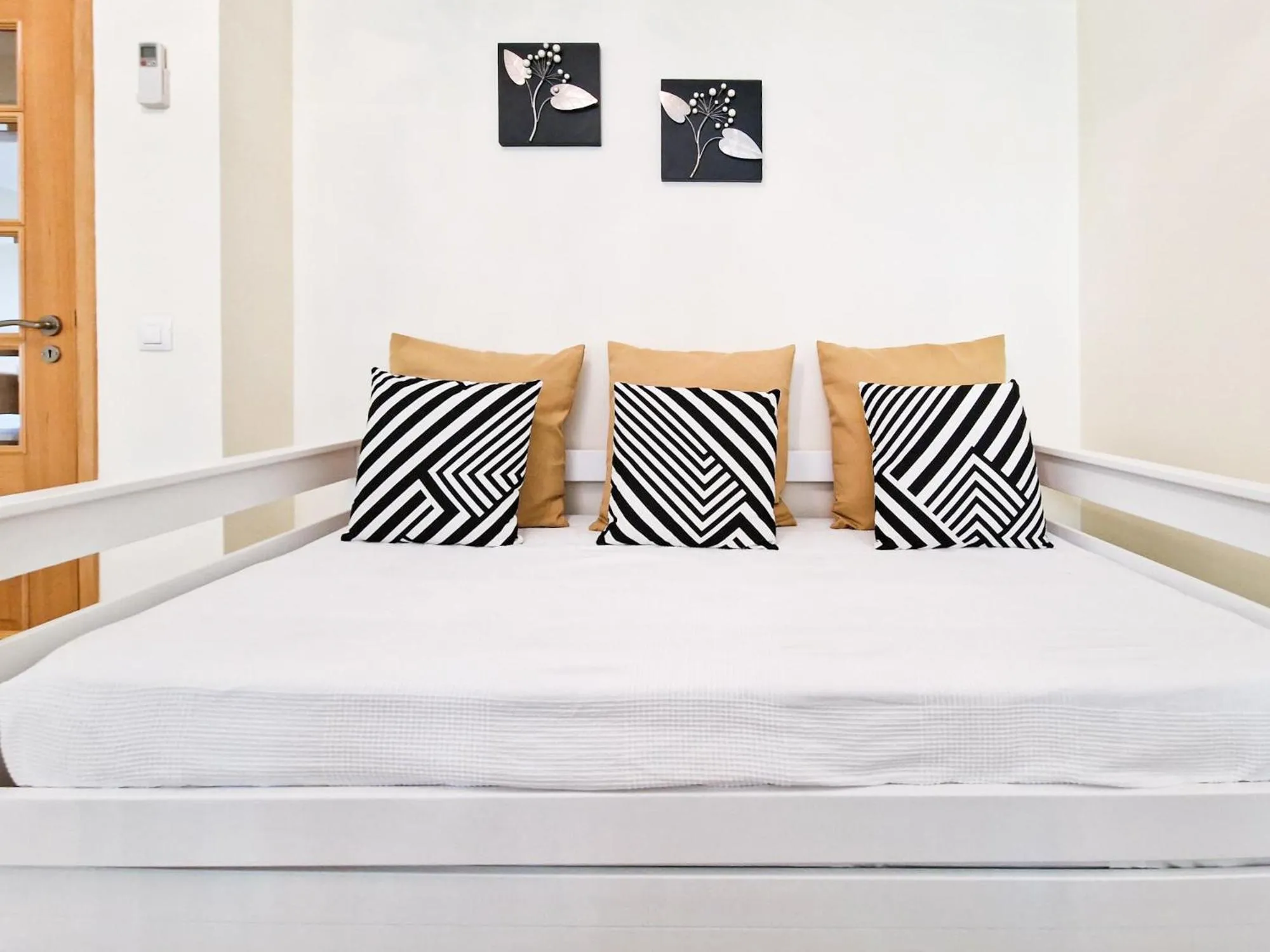 Communal lounge/ TV room, Bed in Apartment Rocha Oceano Azul Charming