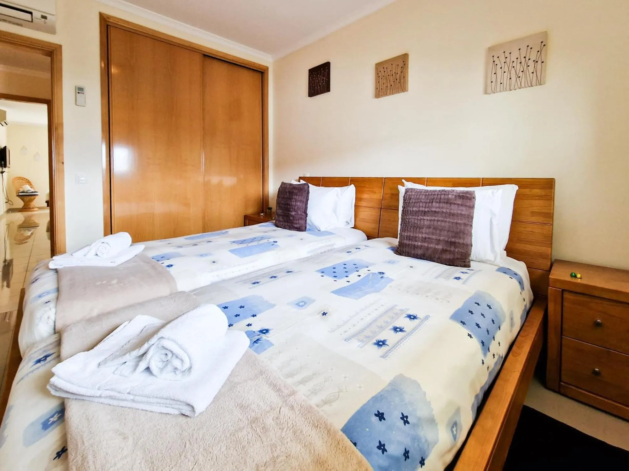 Bed in Apartment Rocha Oceano Azul Charming