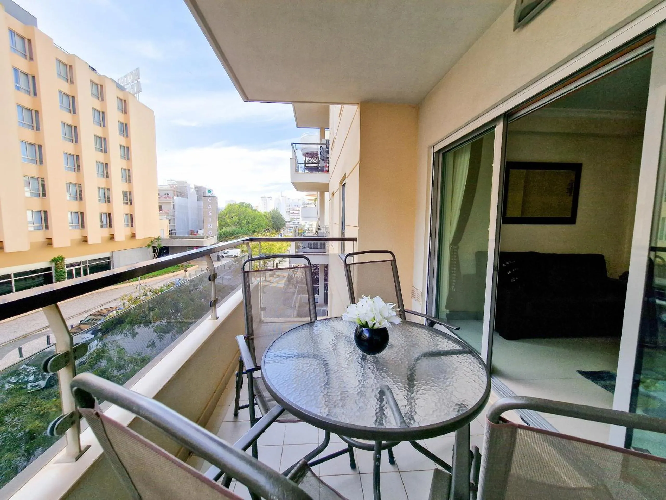 Balcony/Terrace in Apartment Rocha Oceano Azul Charming