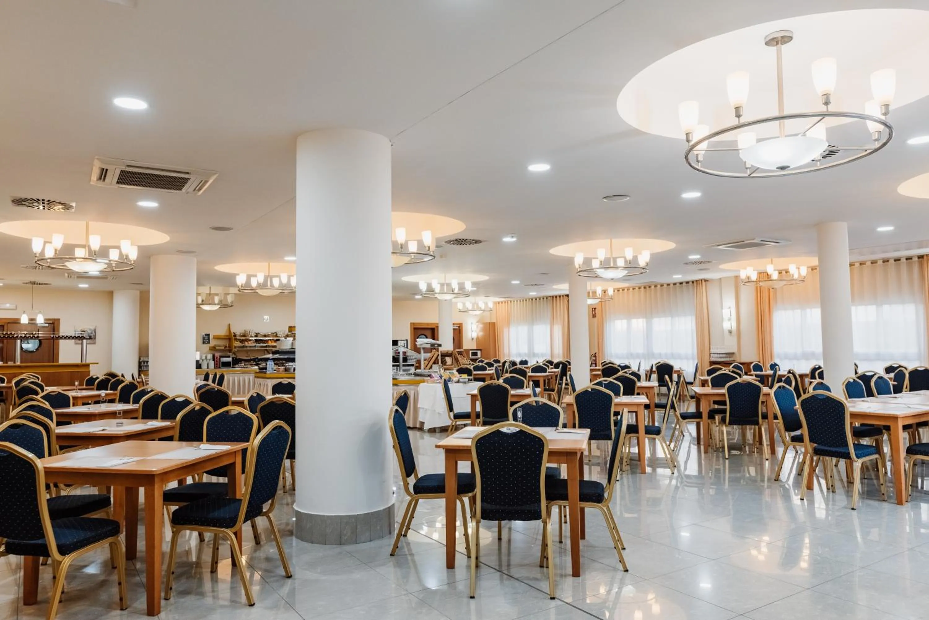 Restaurant/places to eat in Hotel Las Gaviotas