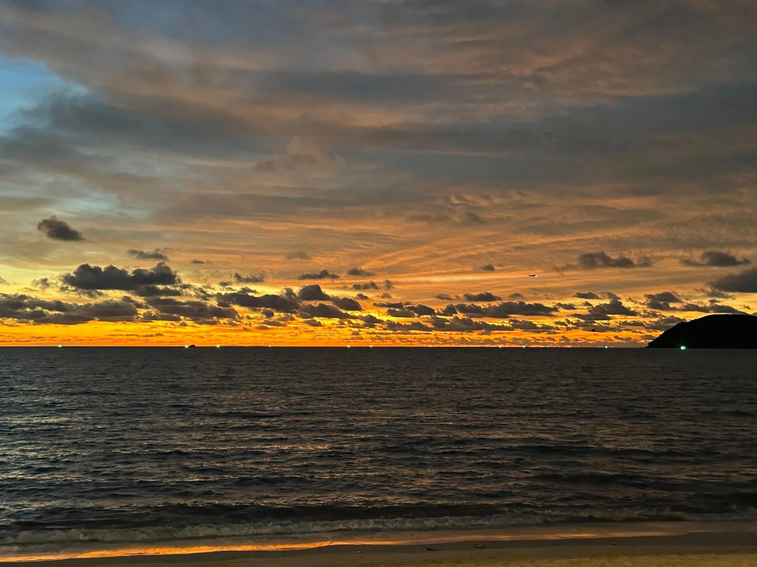 Sunset in Looma Private Pool Villas