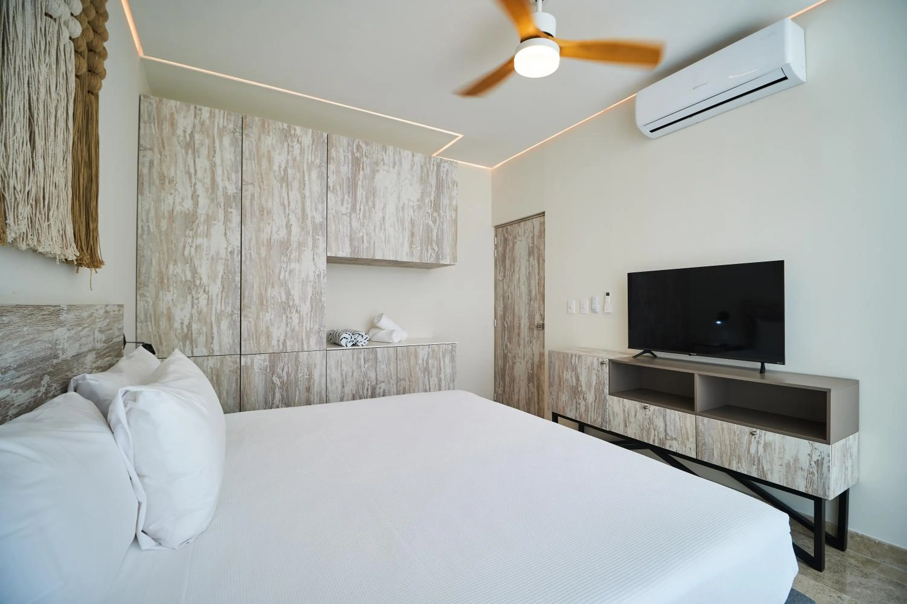 Bed in Best Penthouse with Private Pool in Aldea Zama