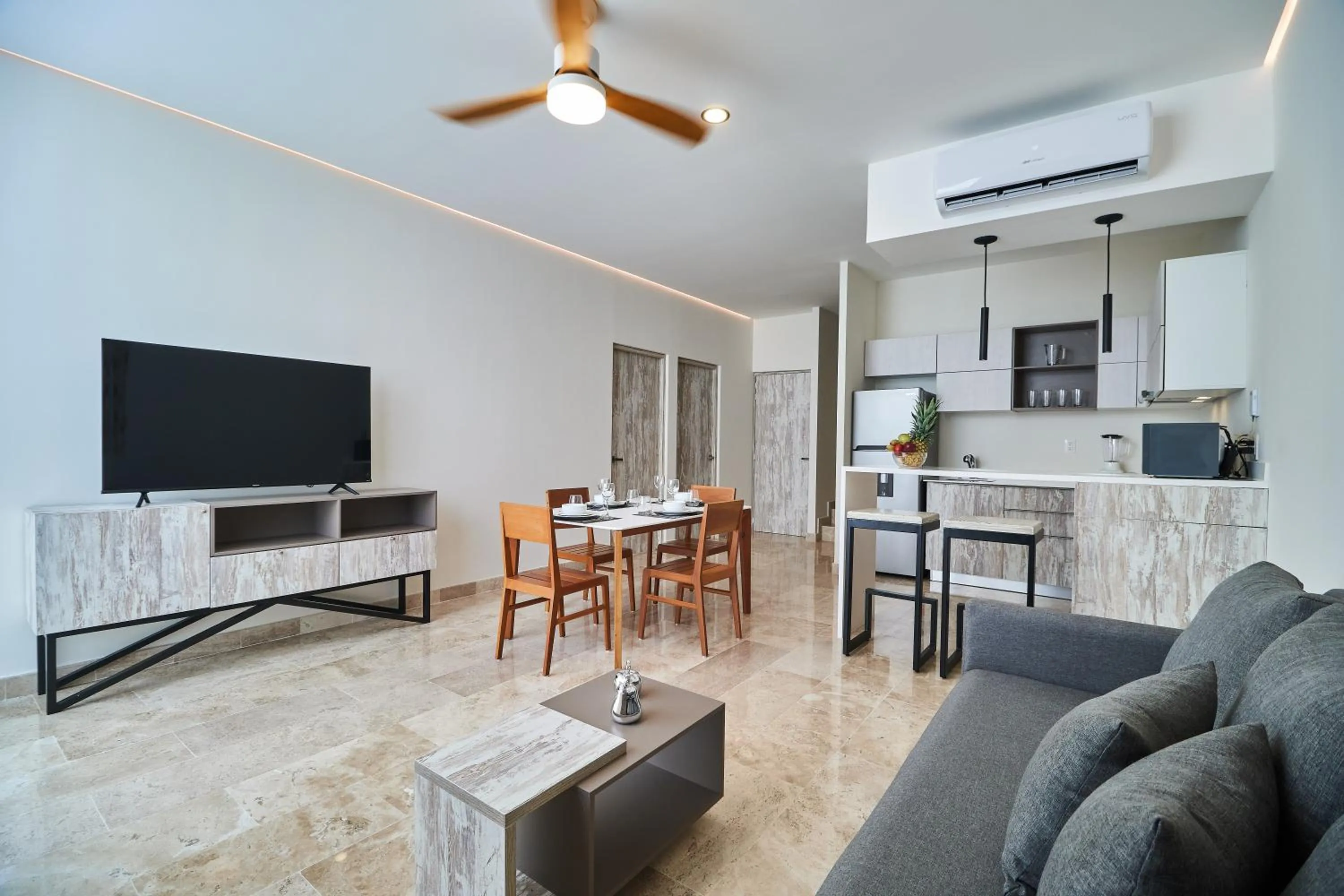 TV and multimedia in Best Penthouse with Private Pool in Aldea Zama