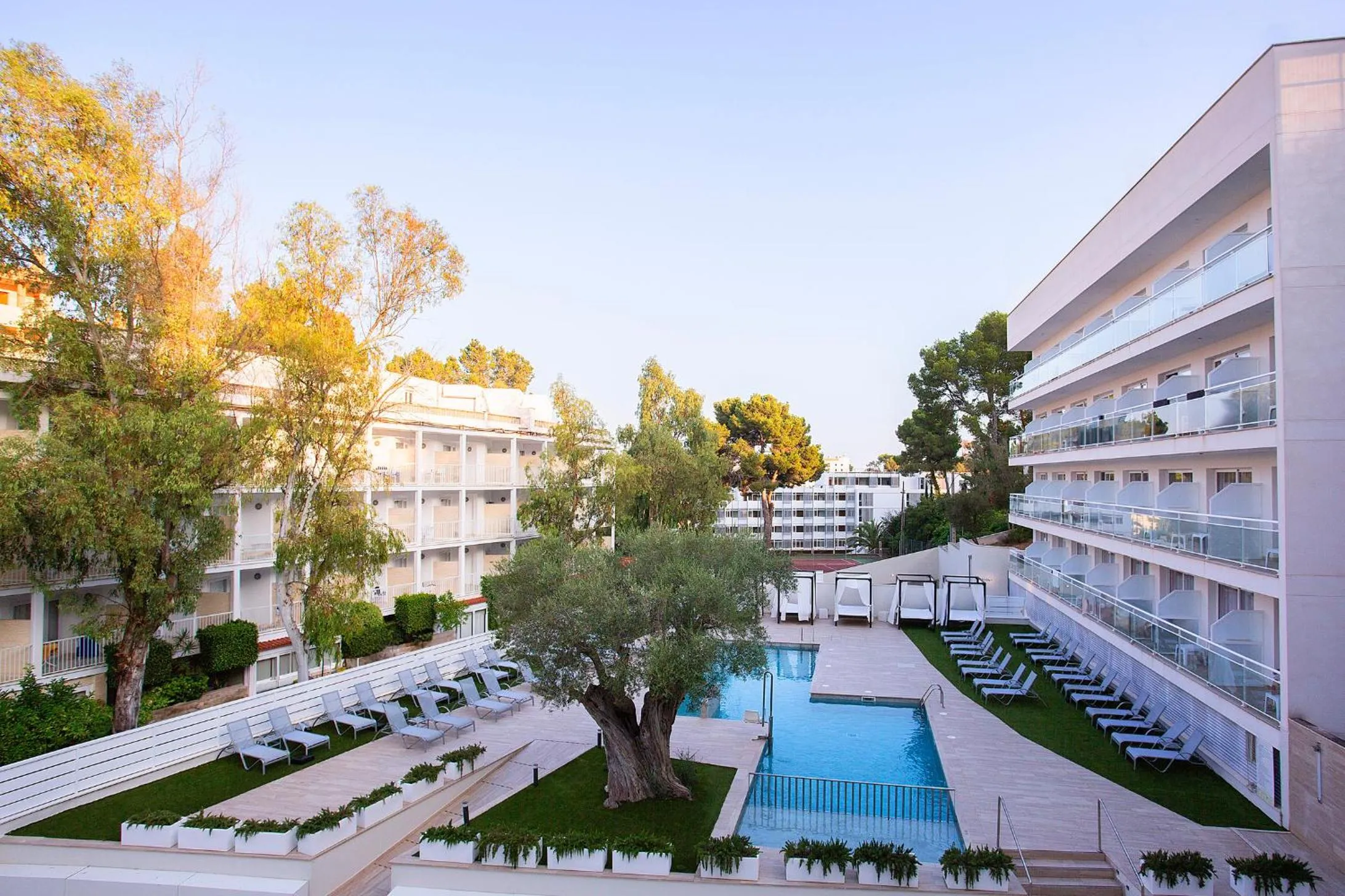 BQ Bulevar Peguera- Adults Only