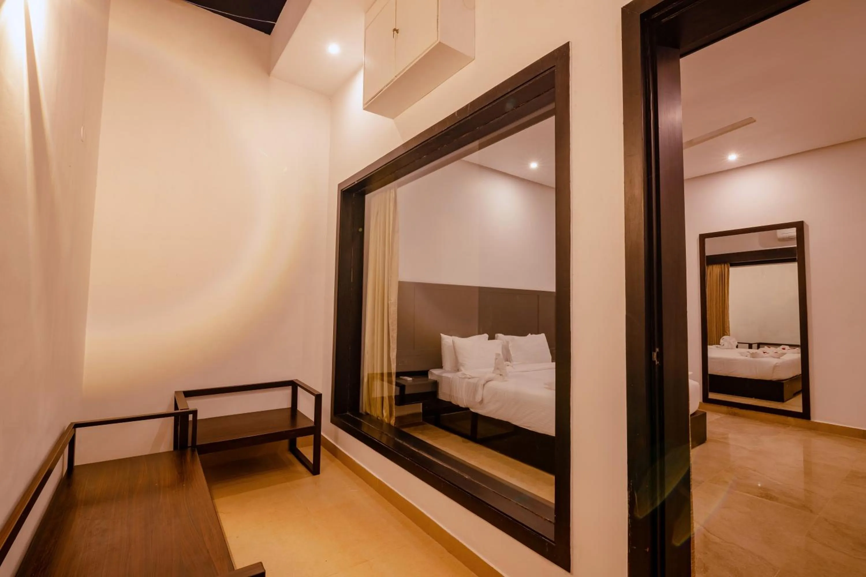 Open Air Bath, Bed in The Saravi Resort