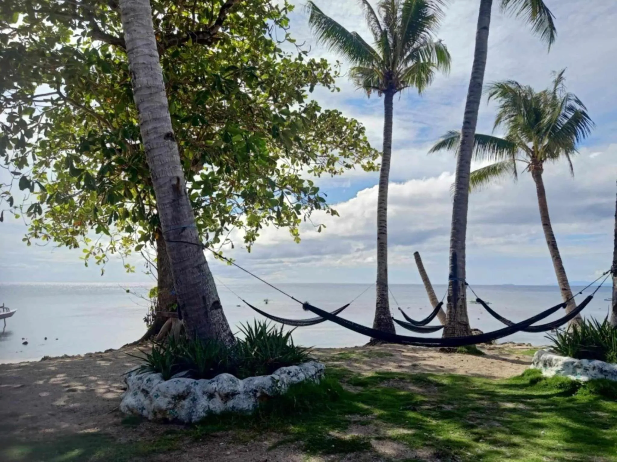 Hola Beach Resort