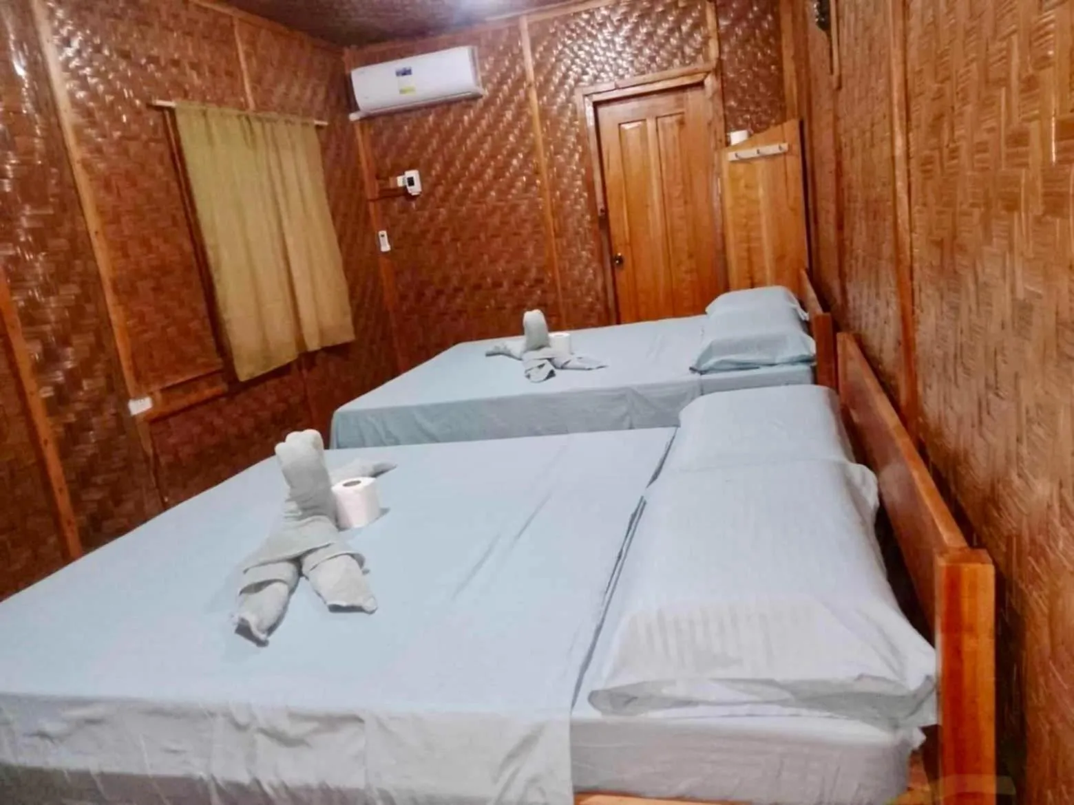 Bed in Hola Beach Resort
