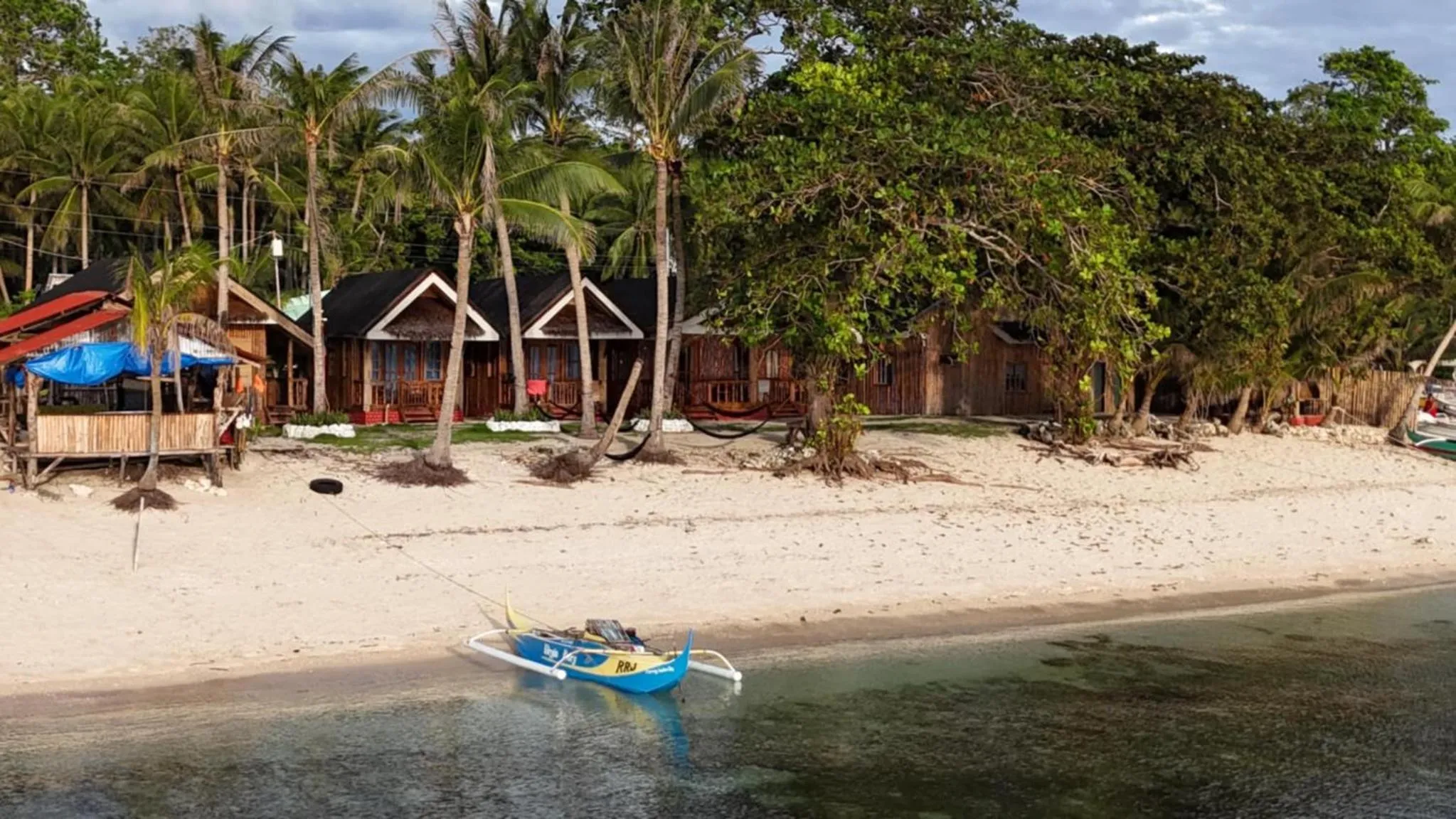 Hola Beach Resort