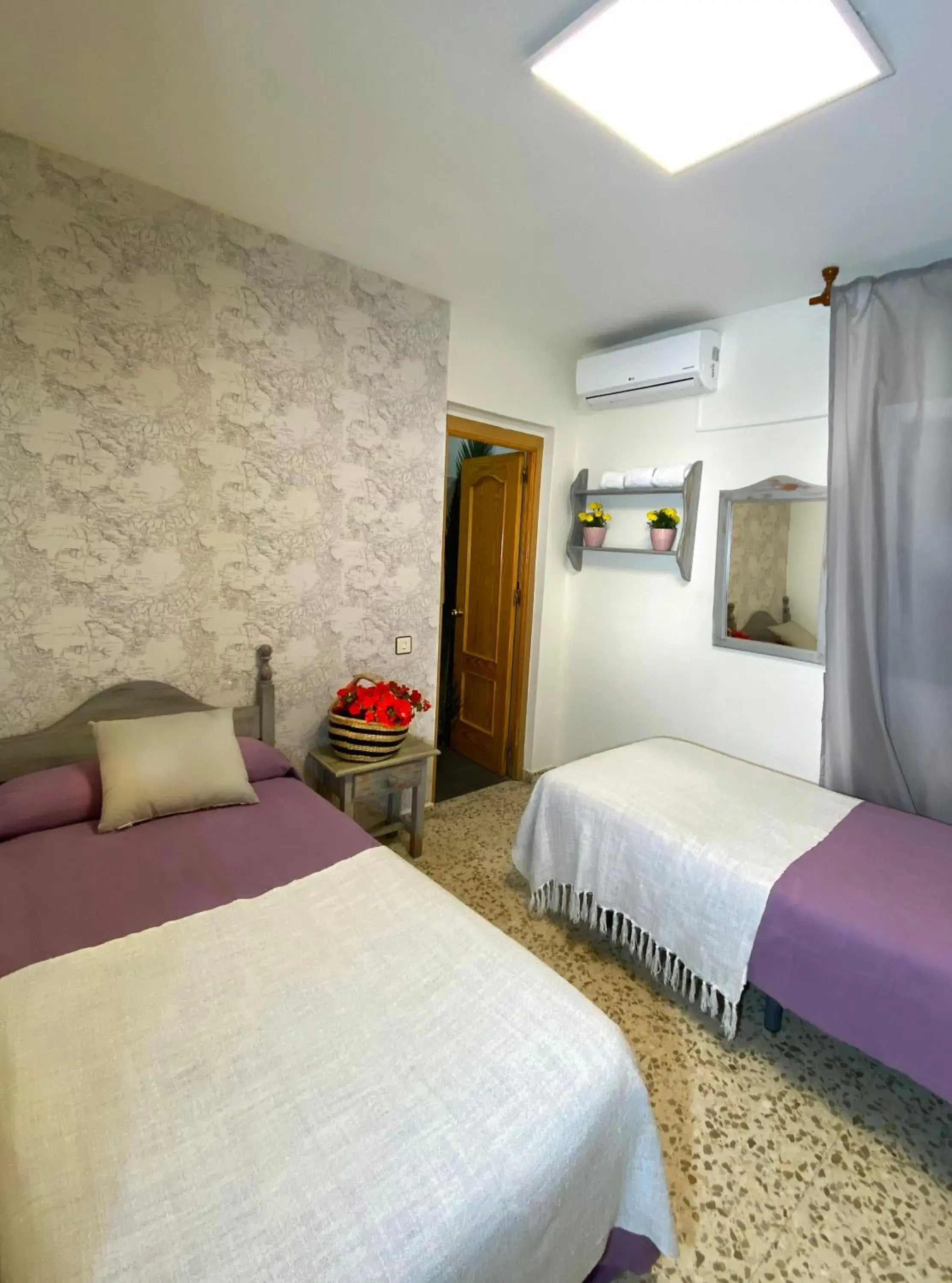 Twin Room in Hostal Azahara Twin Room in Hostal Azahara