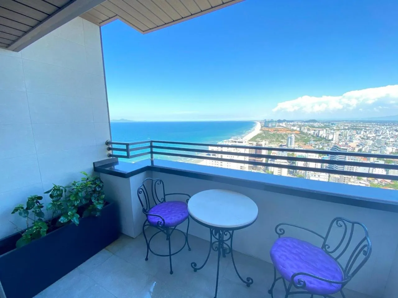 View (from property/room) in Mường Thanh Grand Seaview Đà Nẵng Apartment