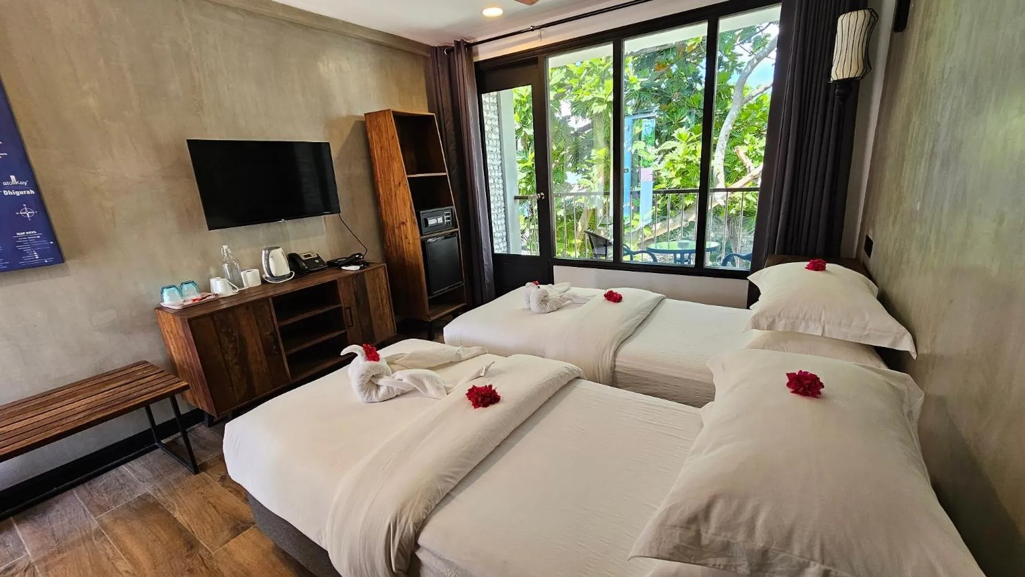 Bed in Dhigurah Cottage