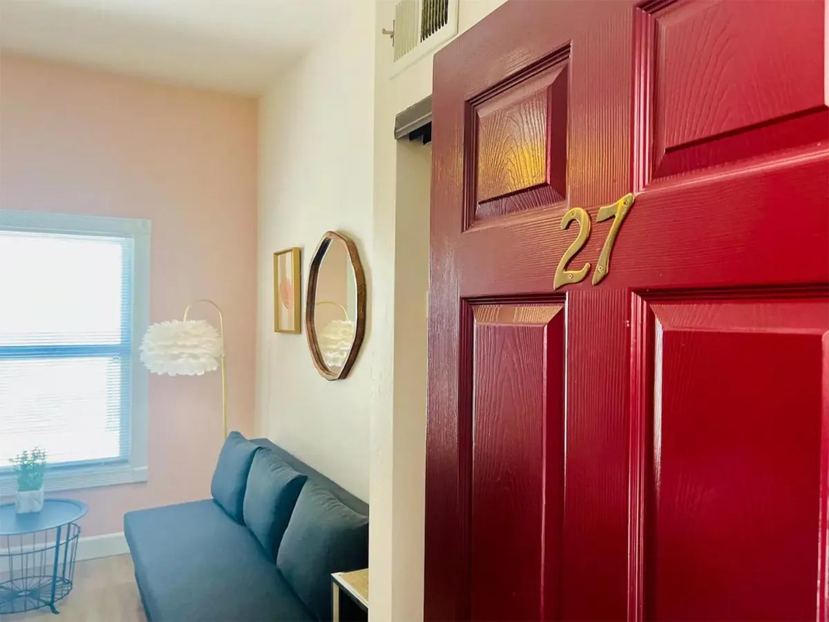 Seating area in Somerset Hotel