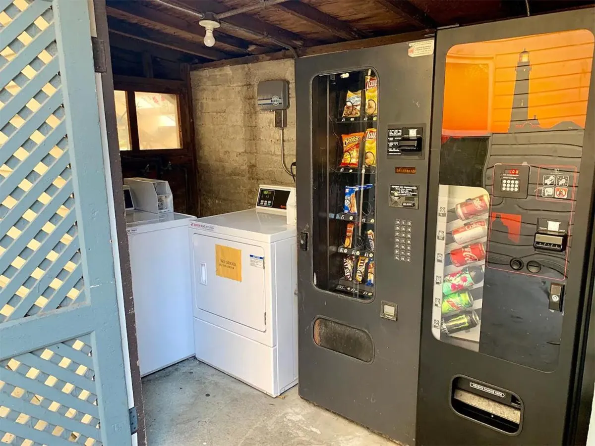 vending machine in Somerset Hotel