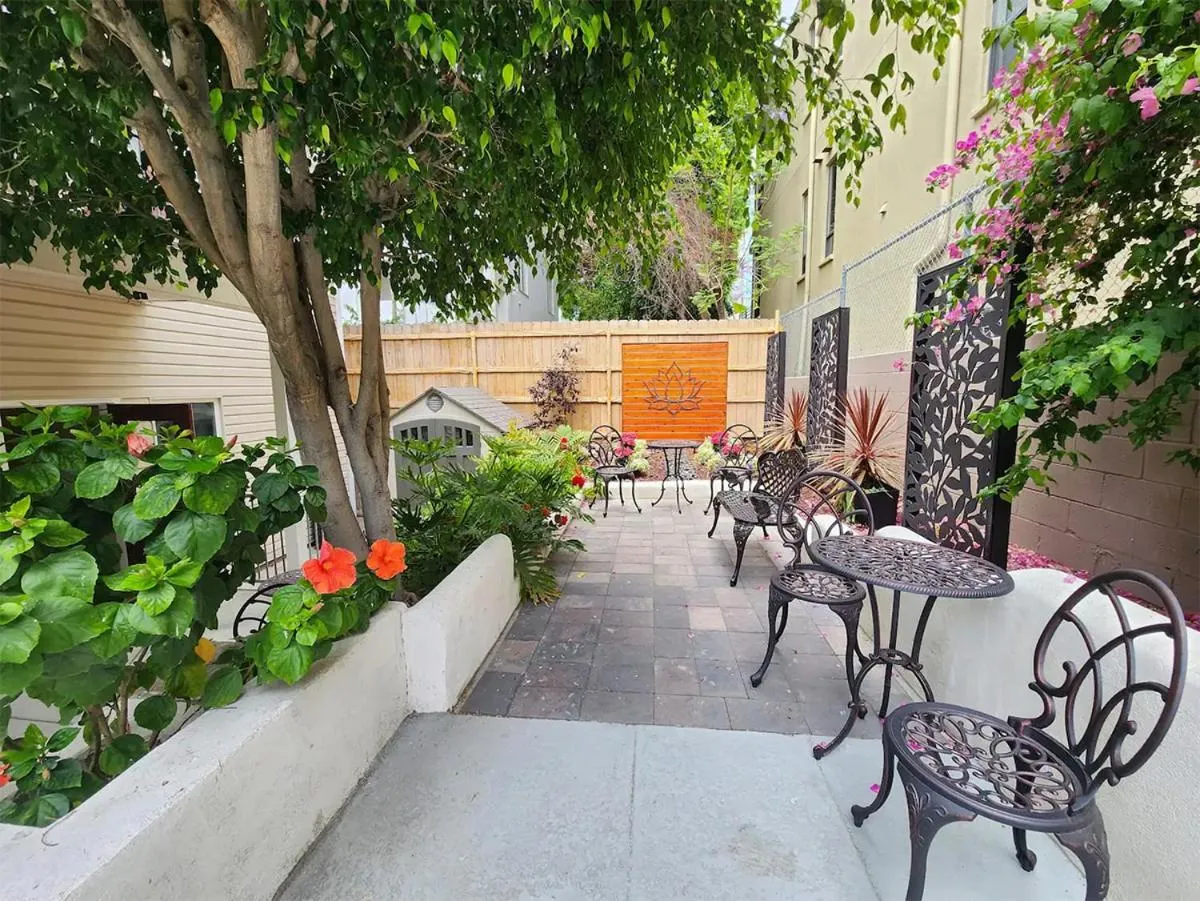 Patio in Somerset Hotel