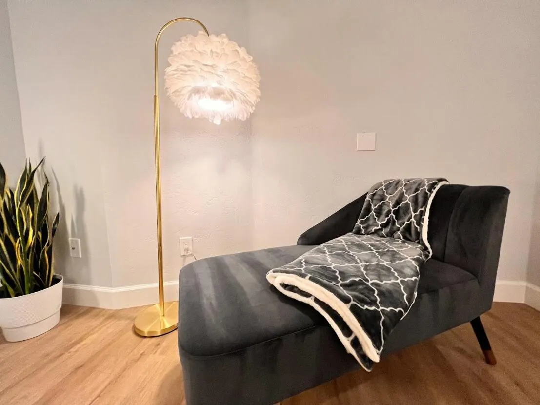 Seating area in Somerset Hotel