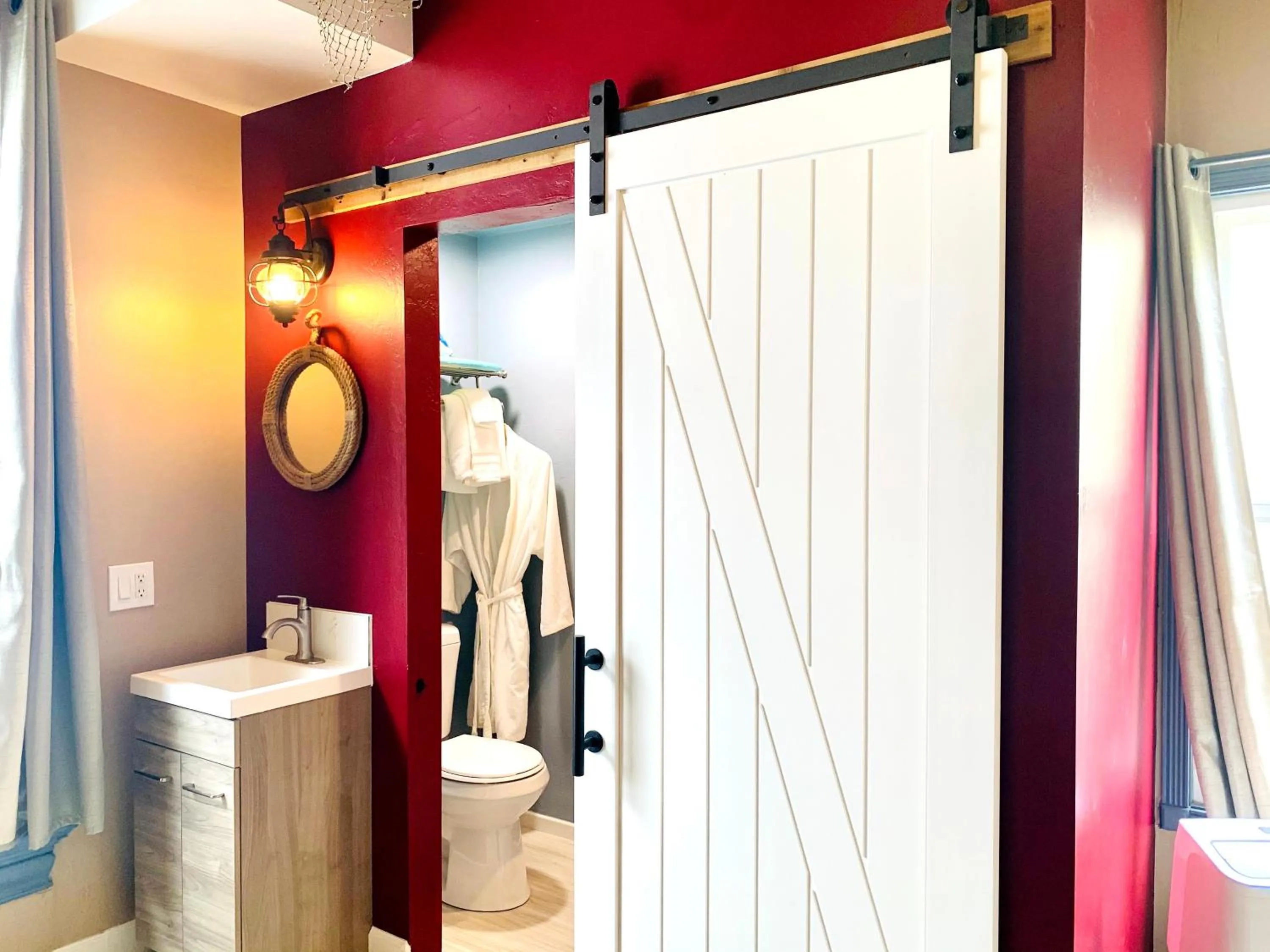 Toilet in Somerset Hotel