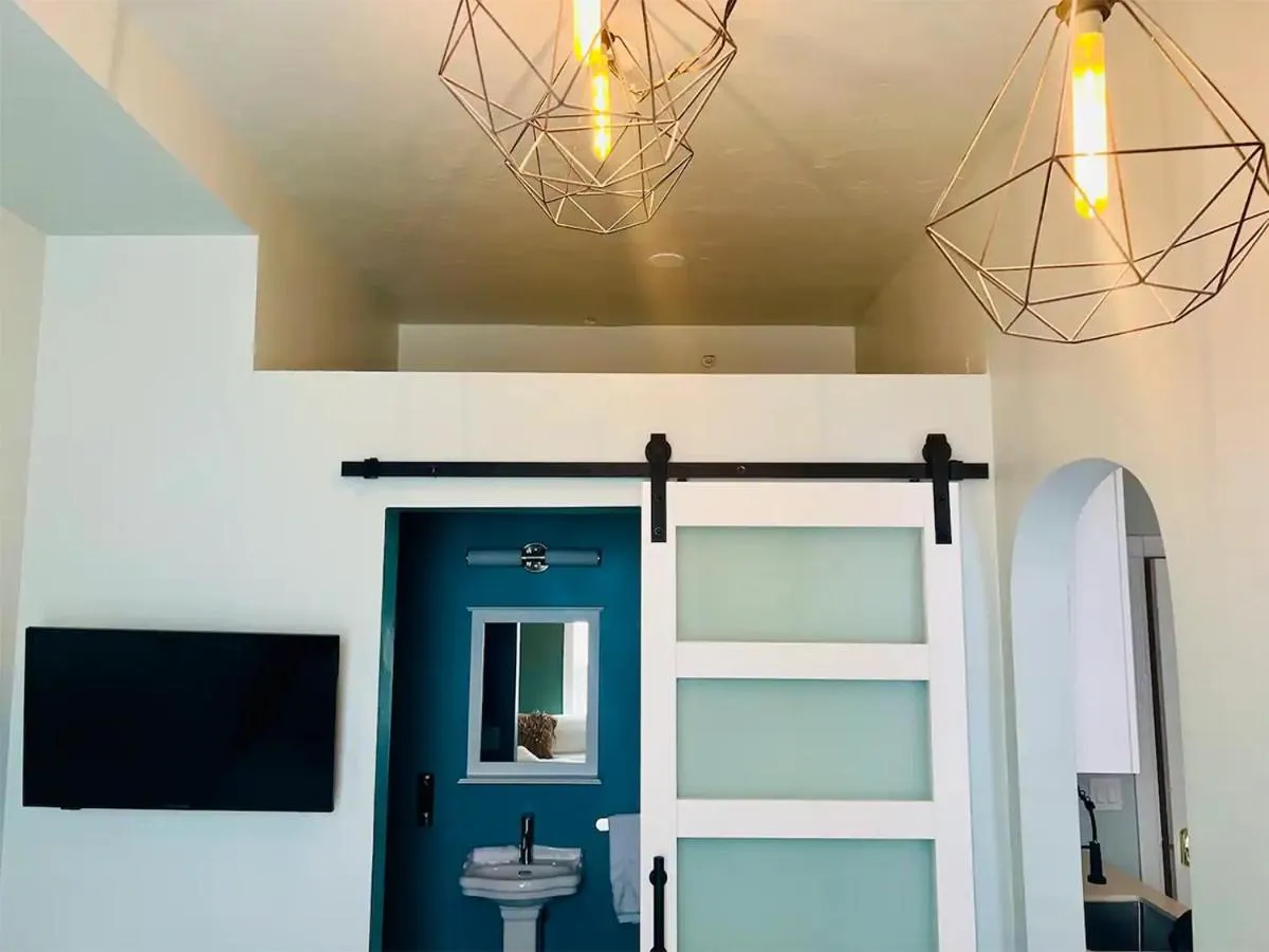 Bathroom in Somerset Hotel