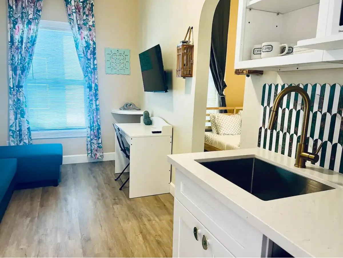 Kitchen or kitchenette in Somerset Hotel