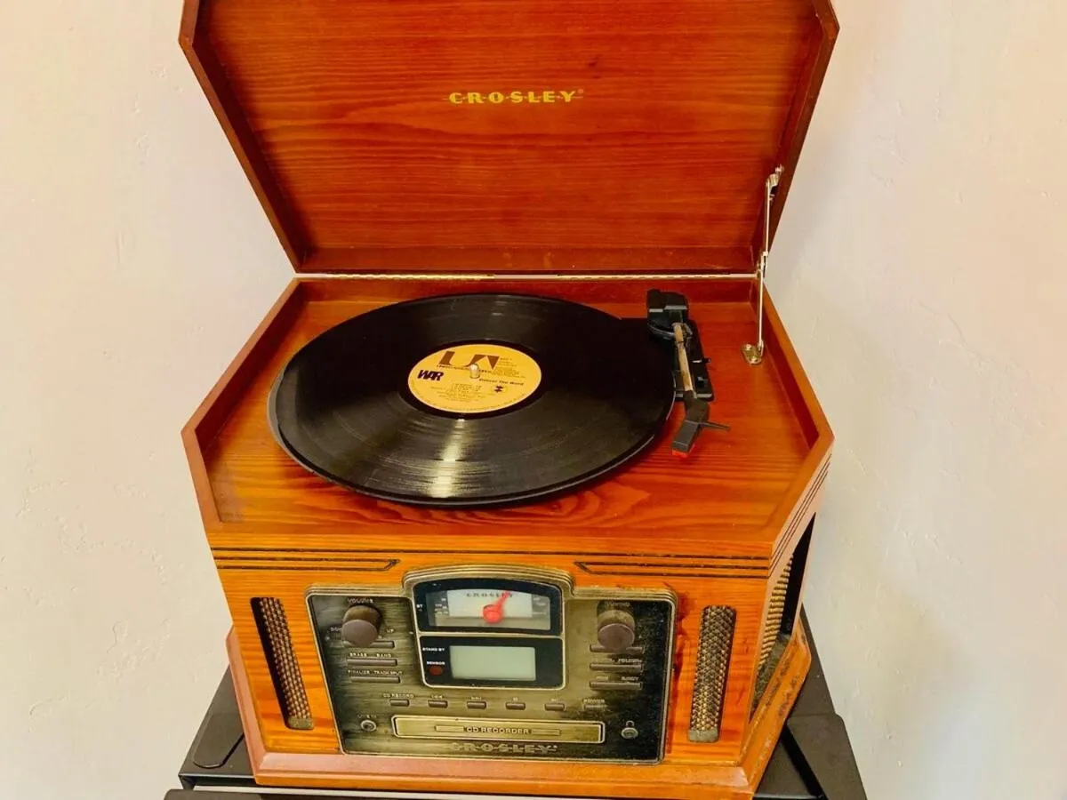 Decorative detail in Somerset Hotel