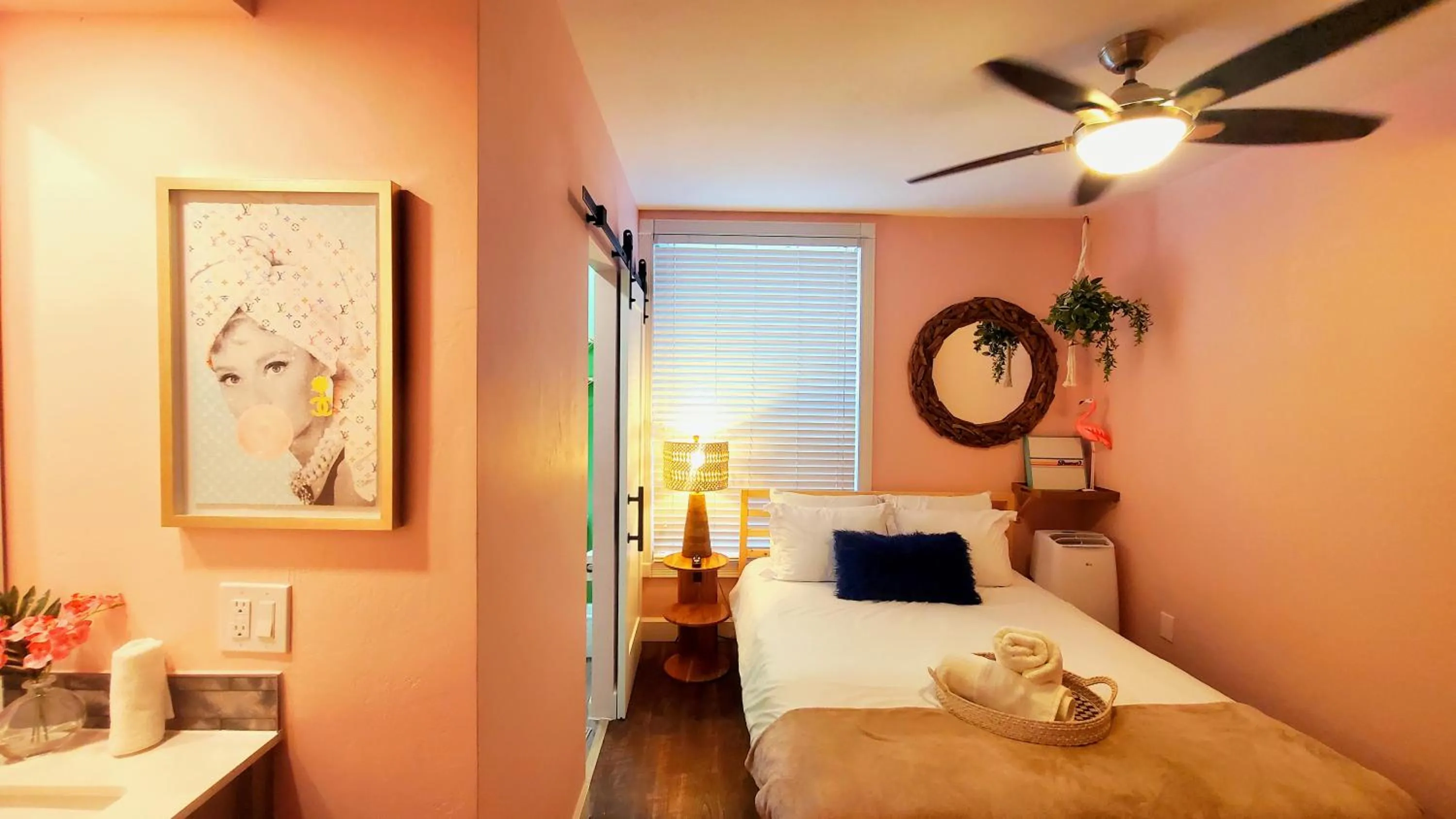 Photo of the whole room in Somerset Hotel