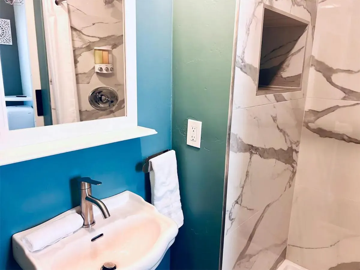 Bathroom in Somerset Hotel