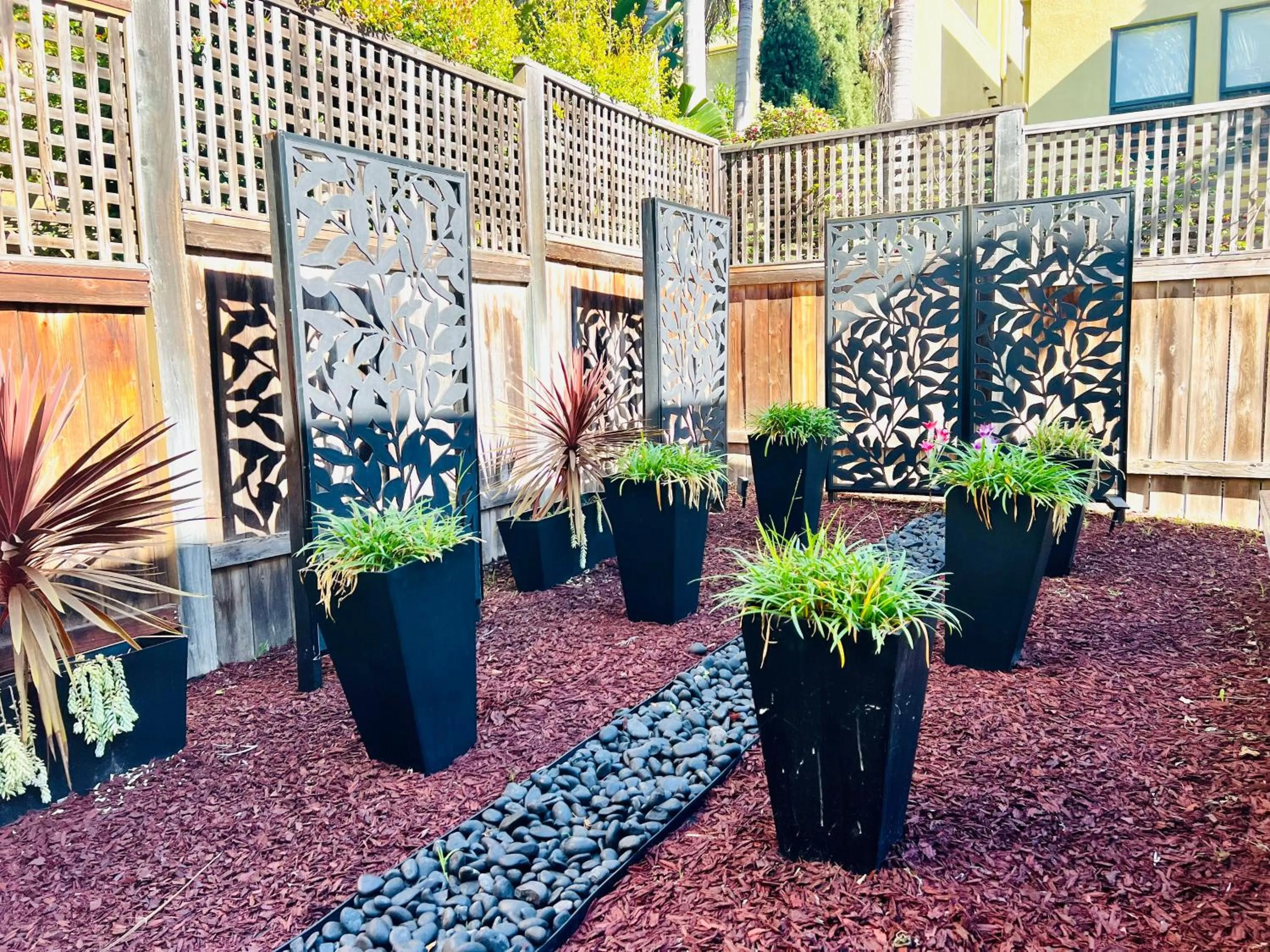 Garden in Somerset Hotel