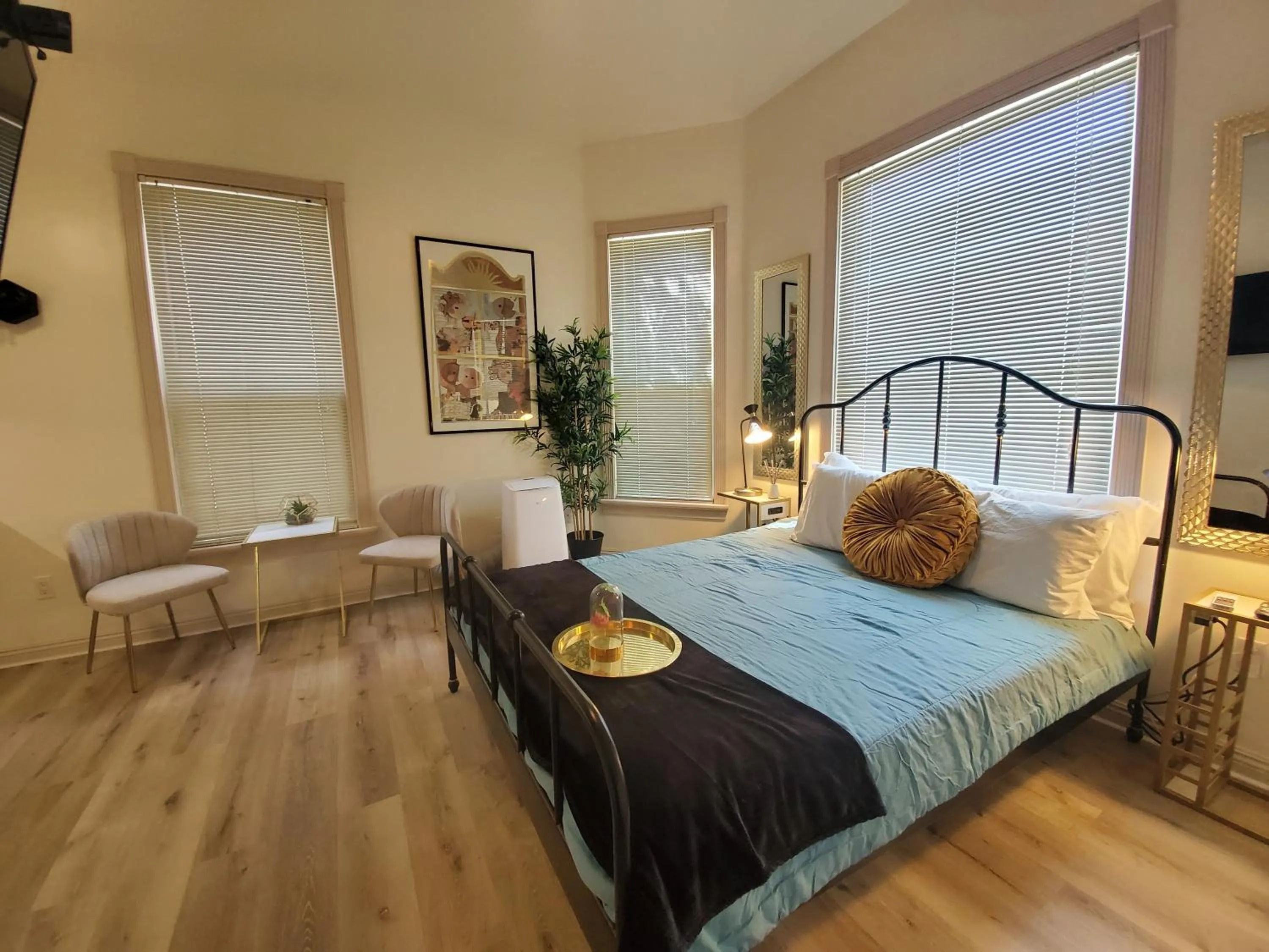 Bedroom in Somerset Hotel