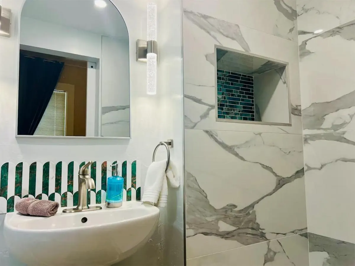 Bathroom in Somerset Hotel