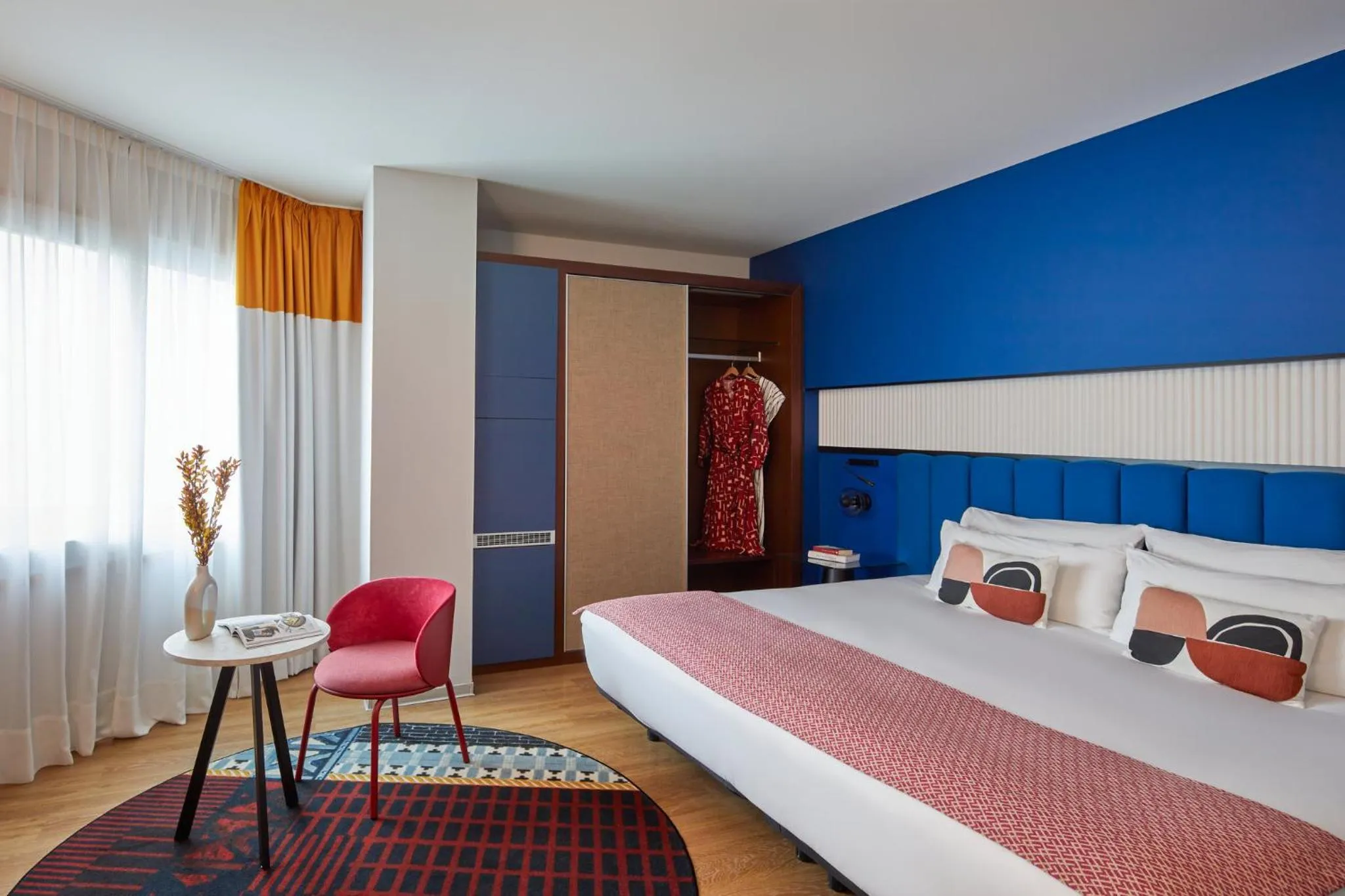 Photo of the whole room, Bed in Hotel Indigo Barcelona Plaza Espana by IHG