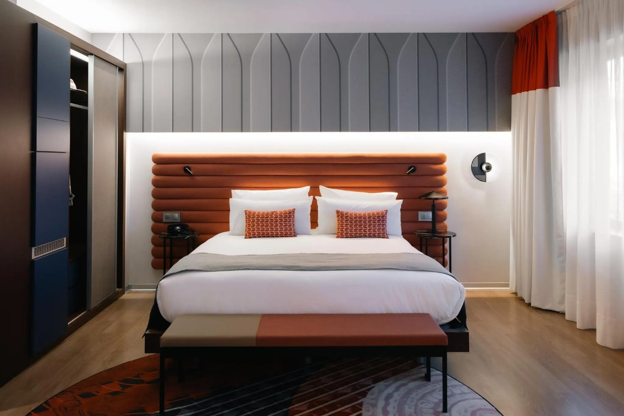 Photo of the whole room, Bed in Hotel Indigo Barcelona Plaza Espana by IHG