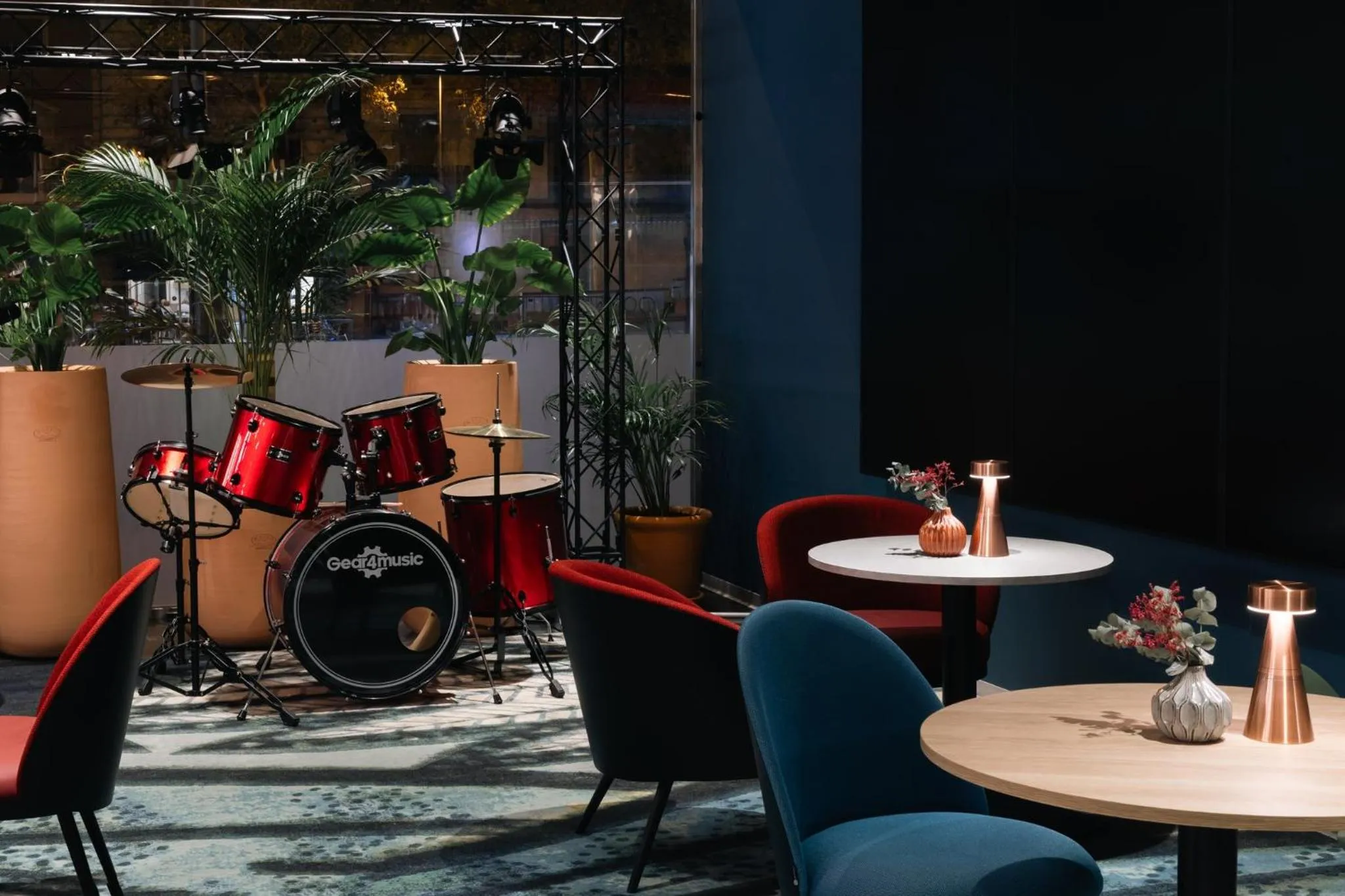 Lounge or bar in Hotel Indigo Barcelona Plaza Espana by IHG
