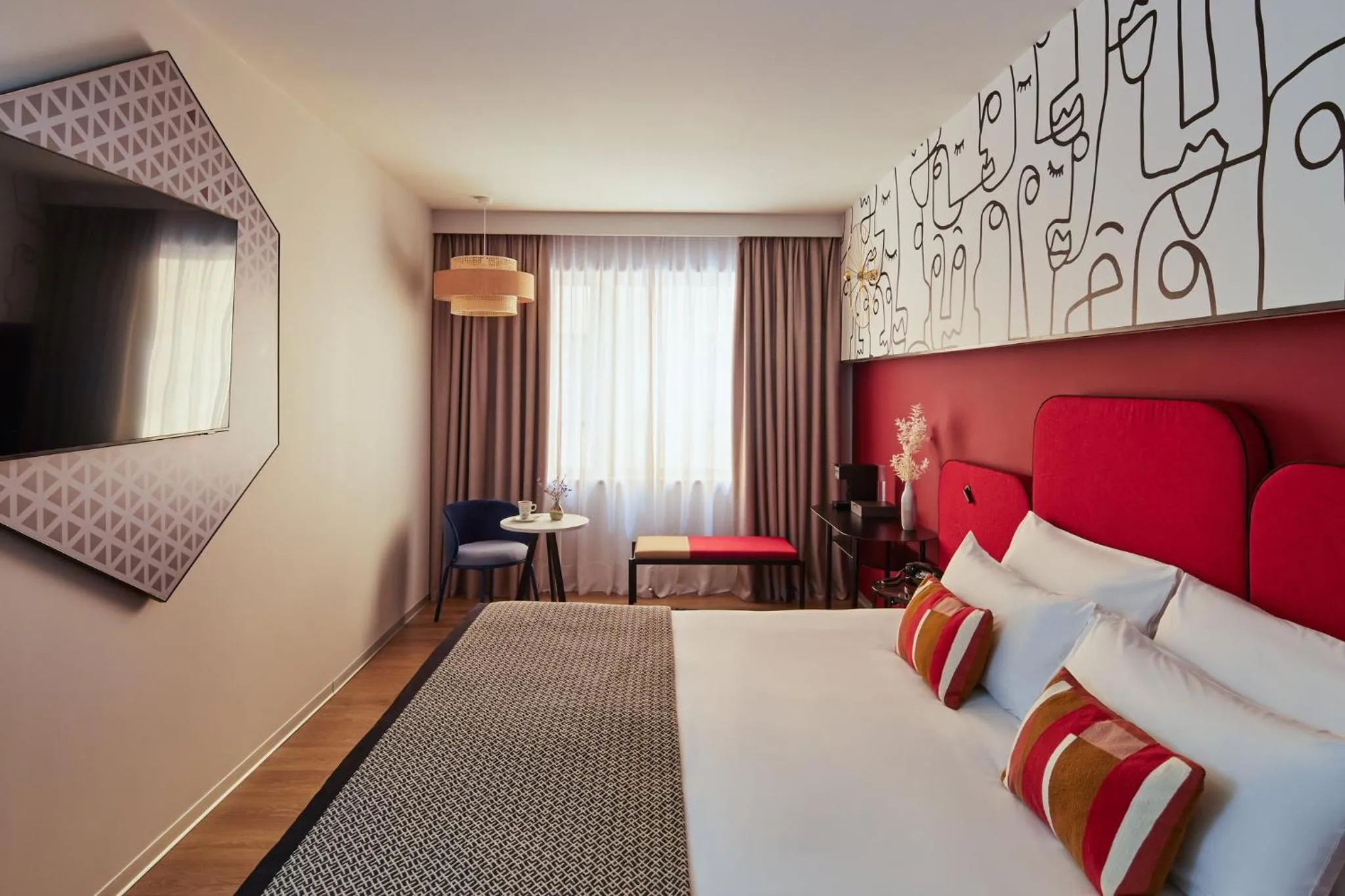 Photo of the whole room, Bed in Hotel Indigo Barcelona Plaza Espana by IHG