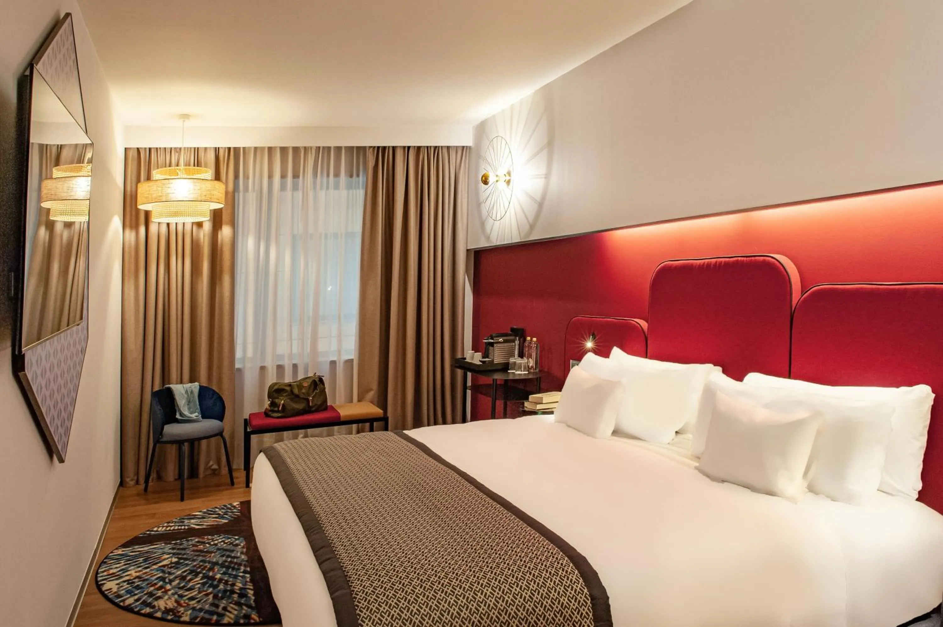 Photo of the whole room, Bed in Hotel Indigo Barcelona Plaza Espana by IHG